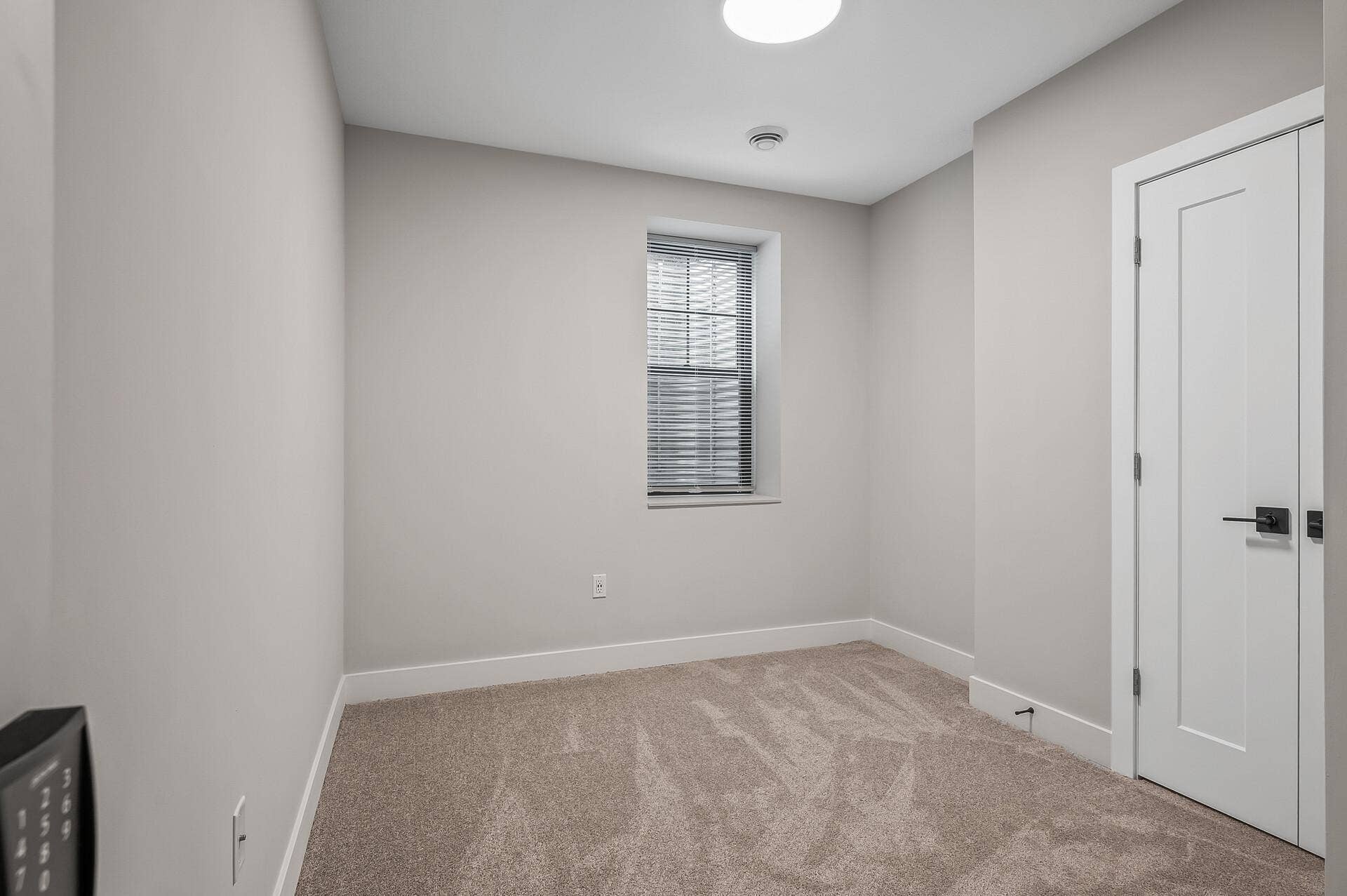 2413 1st Avenue S, 84, Minneapolis, MN 55404 24_2413_1st_Ave24_mls.jpg