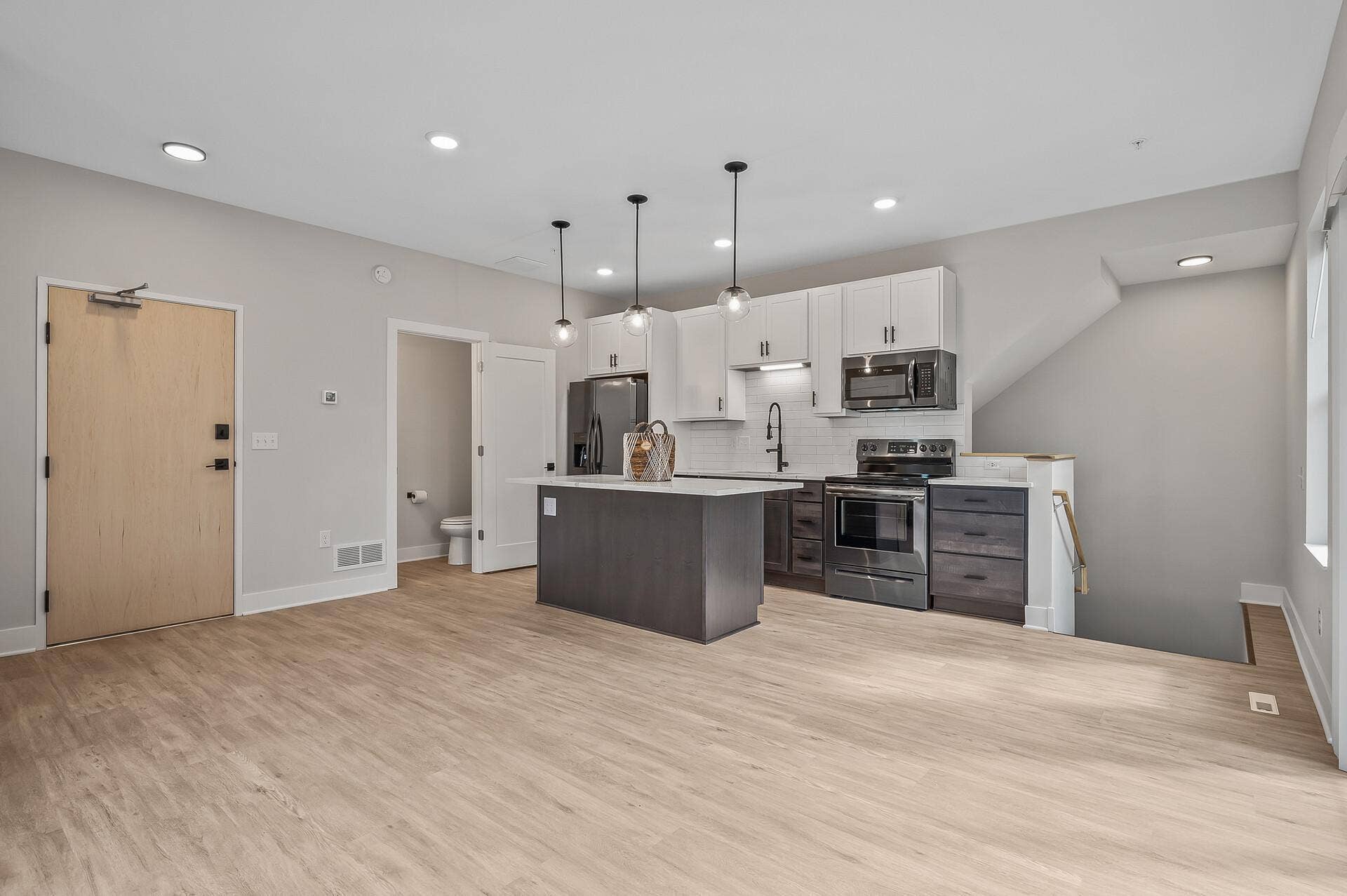 2413 1st Avenue S, 84, Minneapolis, MN 55404 12_2413_1st_Ave12_mls.jpg