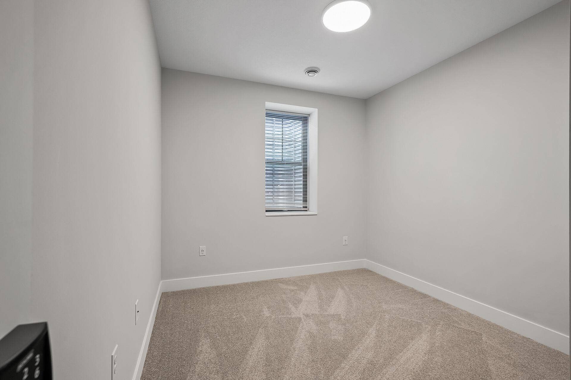 2413 1st Avenue S, 84, Minneapolis, MN 55404 40_2413_1st_Ave40_mls.jpg