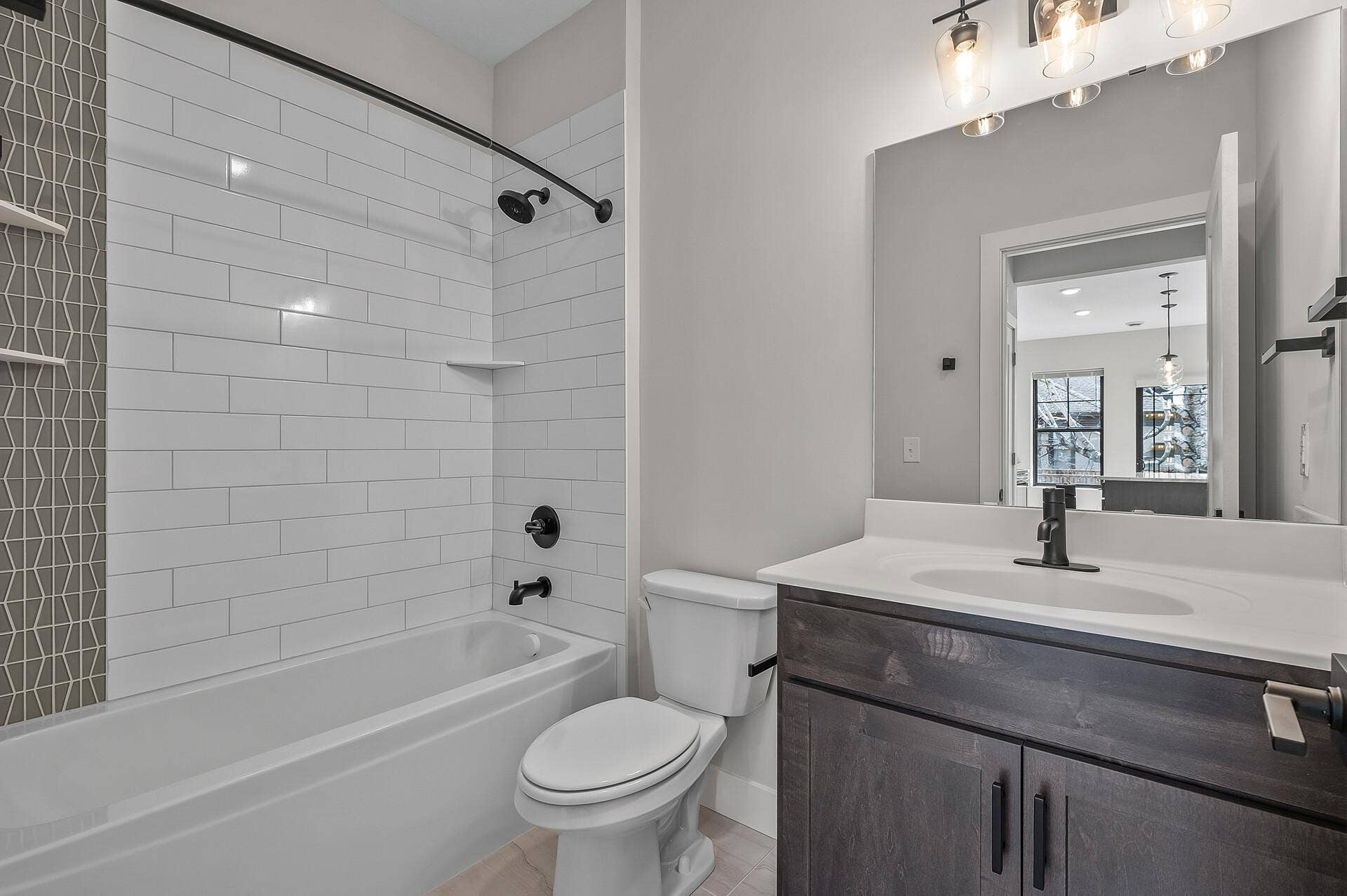 2413 1st Avenue S, 84, Minneapolis, MN 55404 70_2413_1st_Ave70_mls.jpg