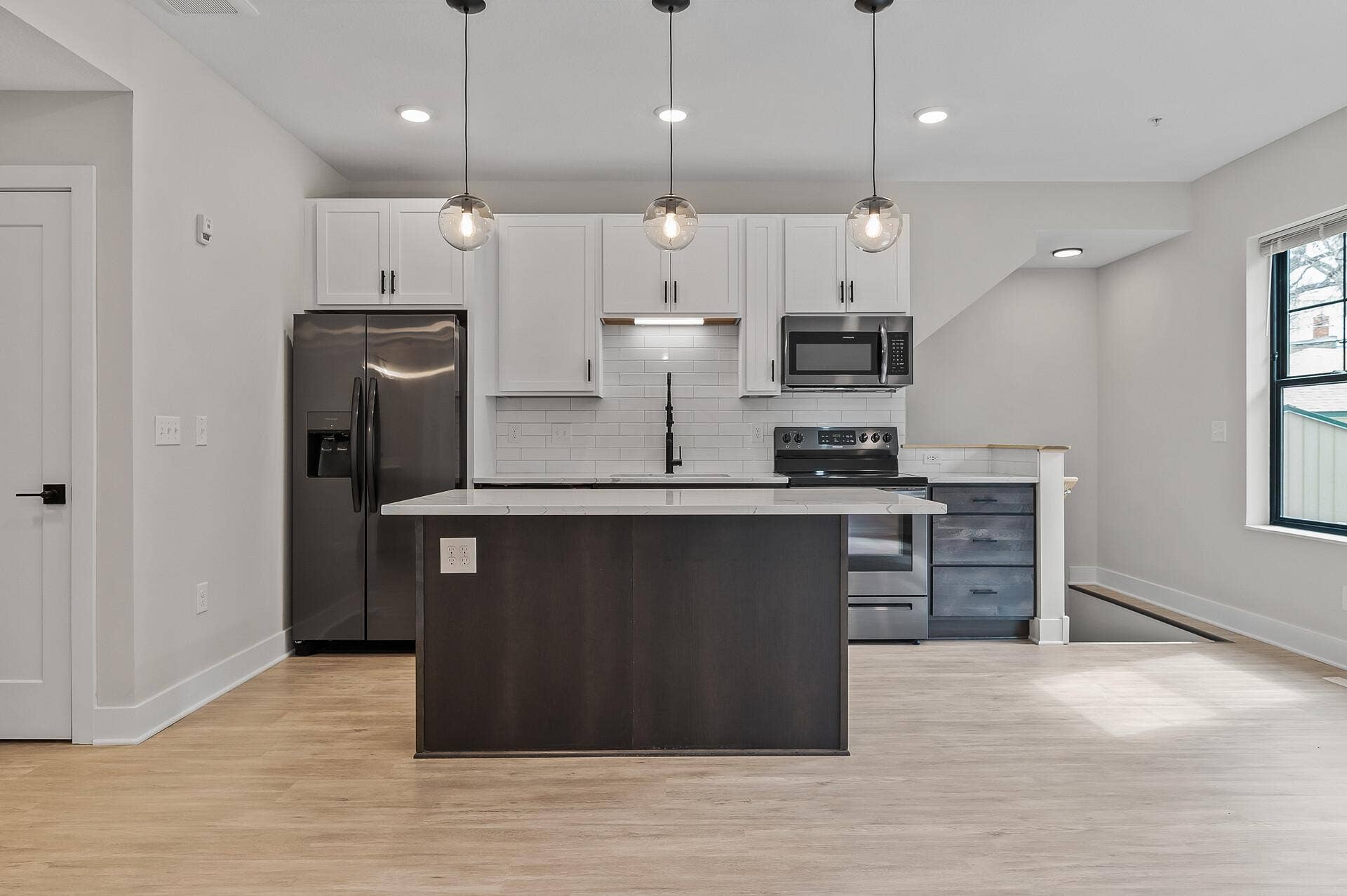 2413 1st Avenue S, 84, Minneapolis, MN 55404 33_2413_1st_Ave33_mls.jpg