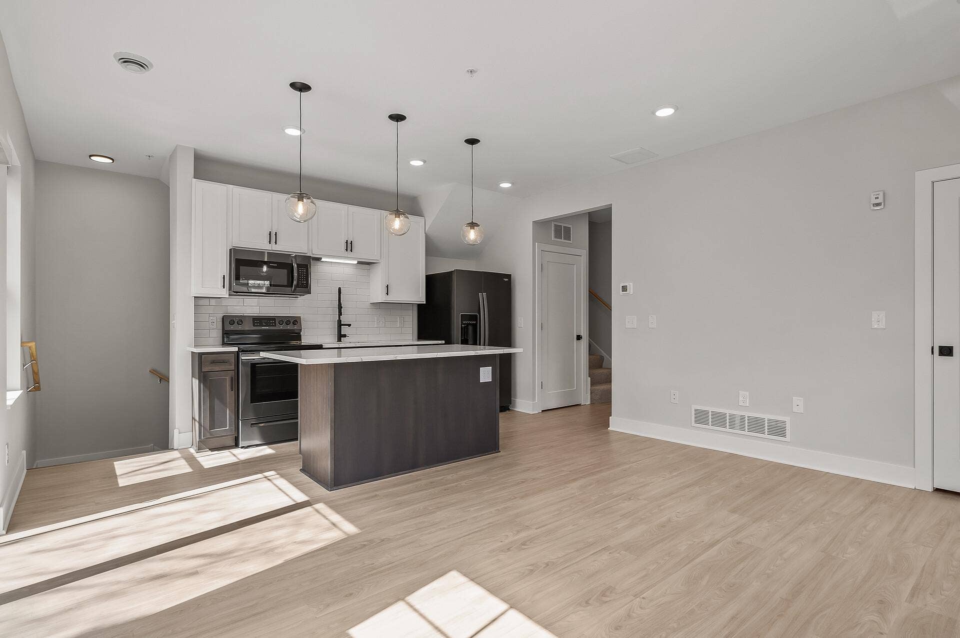 2413 1st Avenue S, 84, Minneapolis, MN 55404 62_2413_1st_Ave62_mls.jpg
