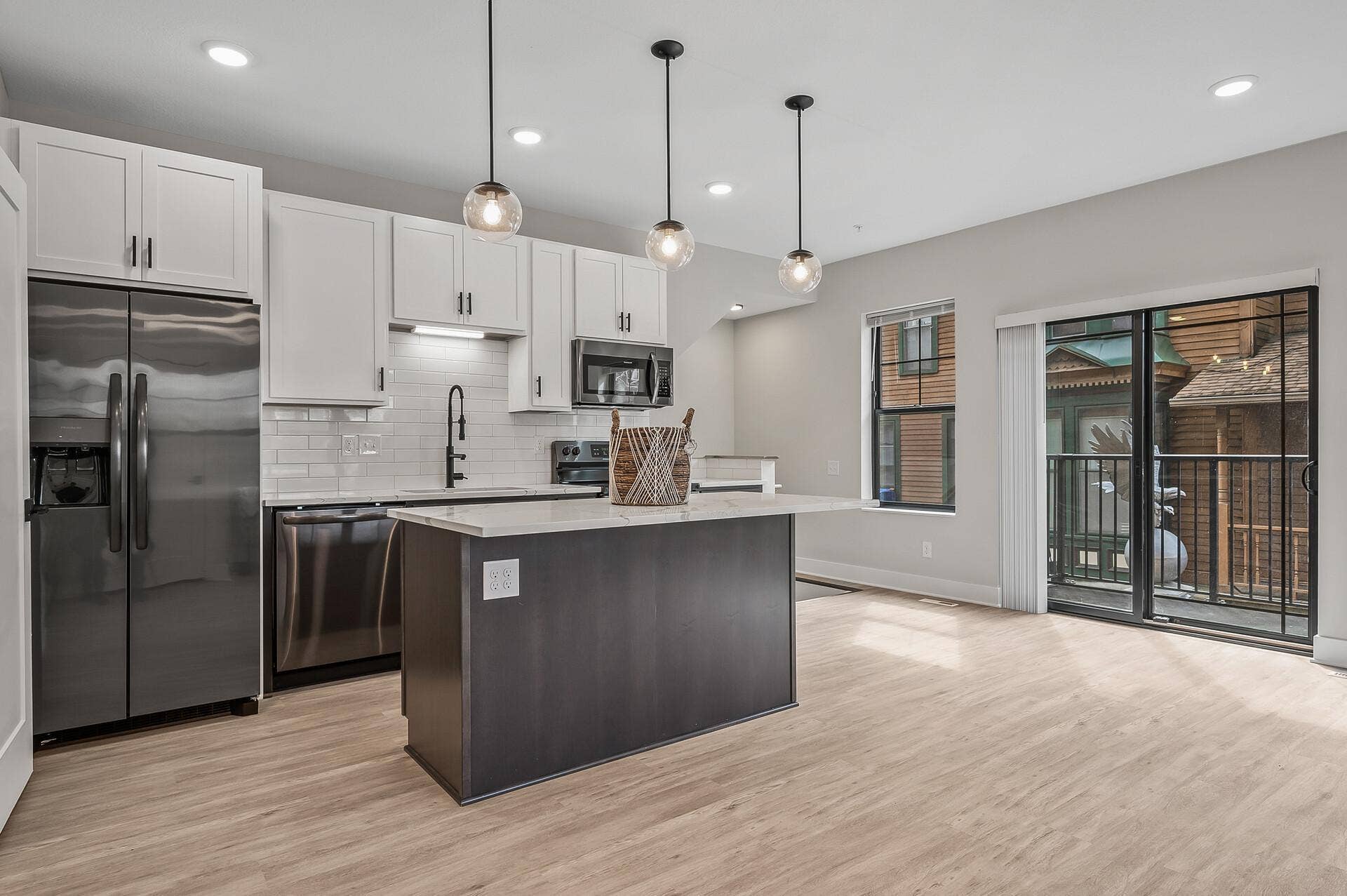 2413 1st Avenue S, 84, Minneapolis, MN 55404 11_2413_1st_Ave11_mls.jpg