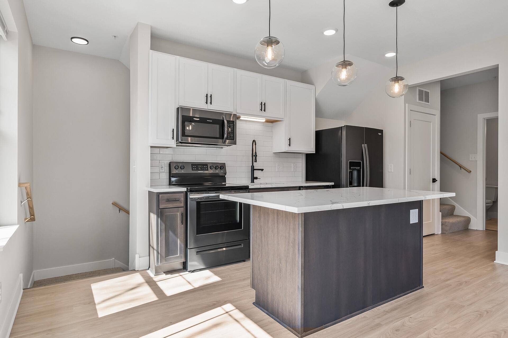 2413 1st Avenue S, 84, Minneapolis, MN 55404 65_2413_1st_Ave65_mls.jpg
