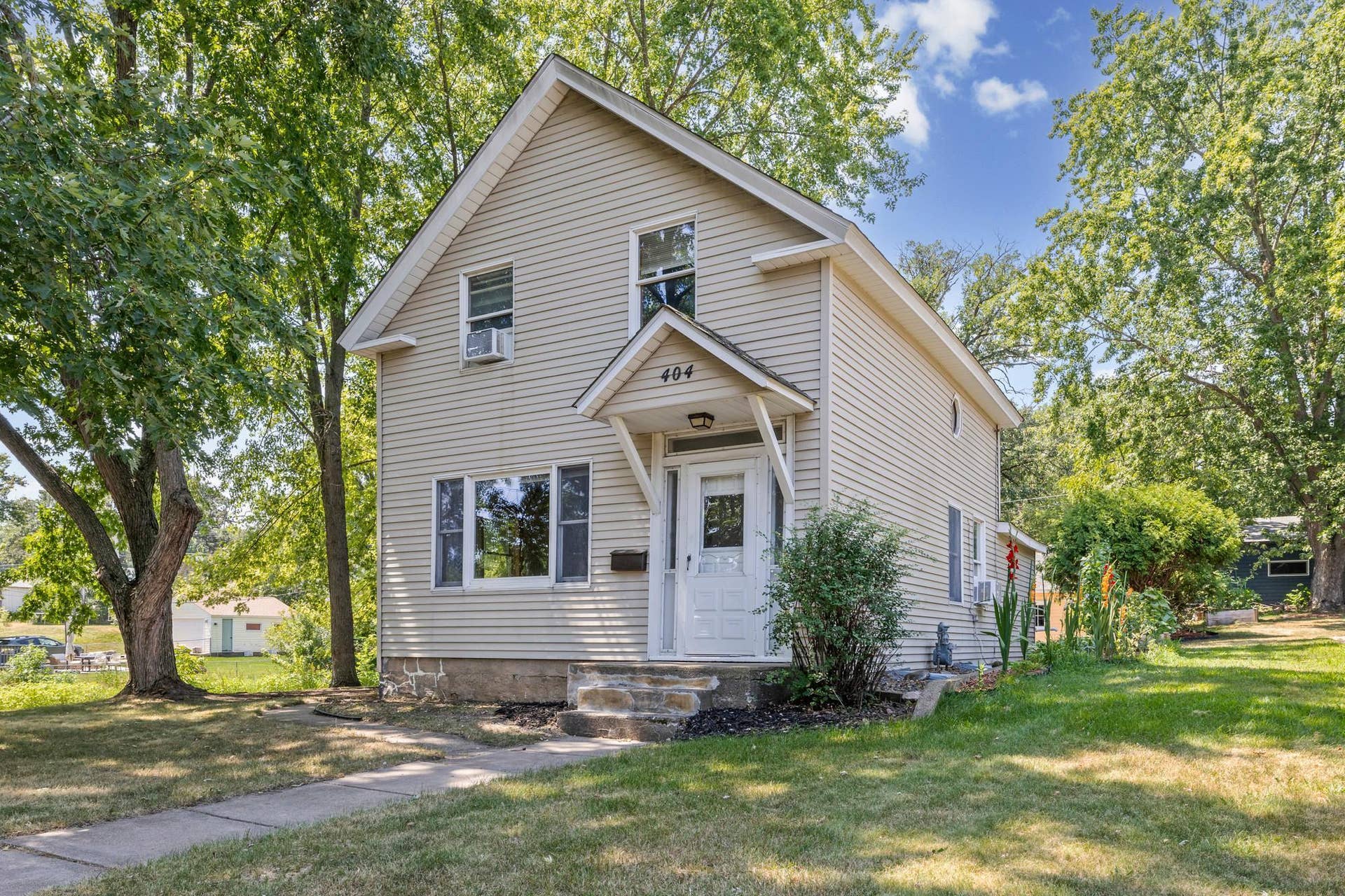 404 5th Street N, Bayport, MN 55003 404 5th Street N, Bayport, MN 55003