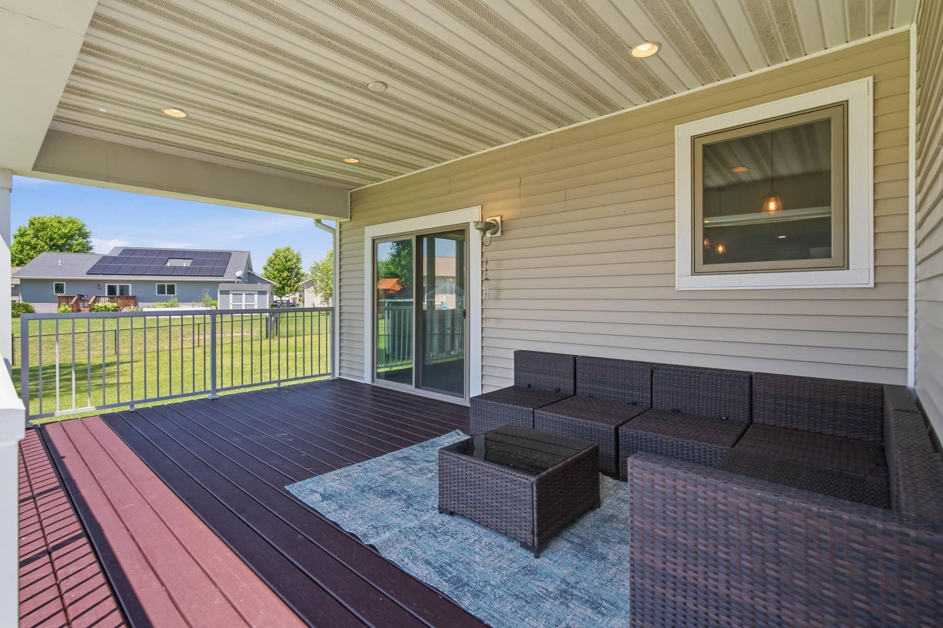 820 Fieldcrest Drive, Mankato, MN 56001 Spacious Covered Porch