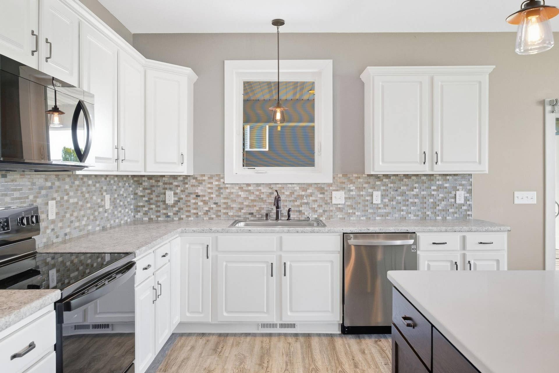 820 Fieldcrest Drive, Mankato, MN 56001 820 Fieldcrest Drive, Mankato, MN 56001