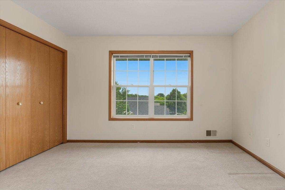 931 Sterling Street S, Maplewood, MN 55119 41-DSC07303.jpg