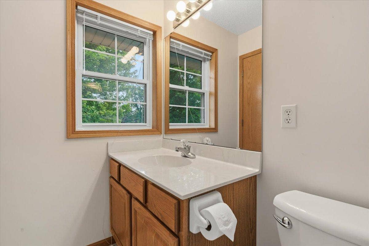 931 Sterling Street S, Maplewood, MN 55119 27-DSC07343.jpg