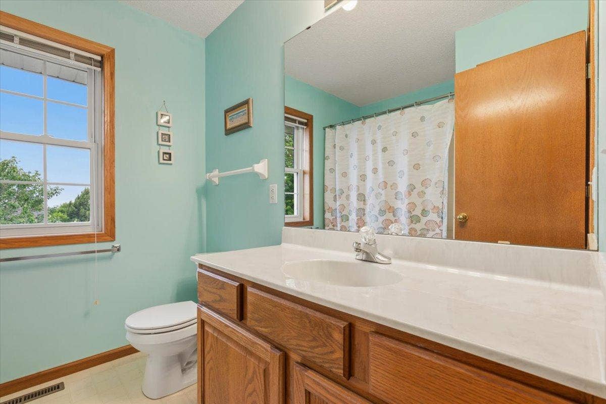 931 Sterling Street S, Maplewood, MN 55119 39-DSC07288.jpg