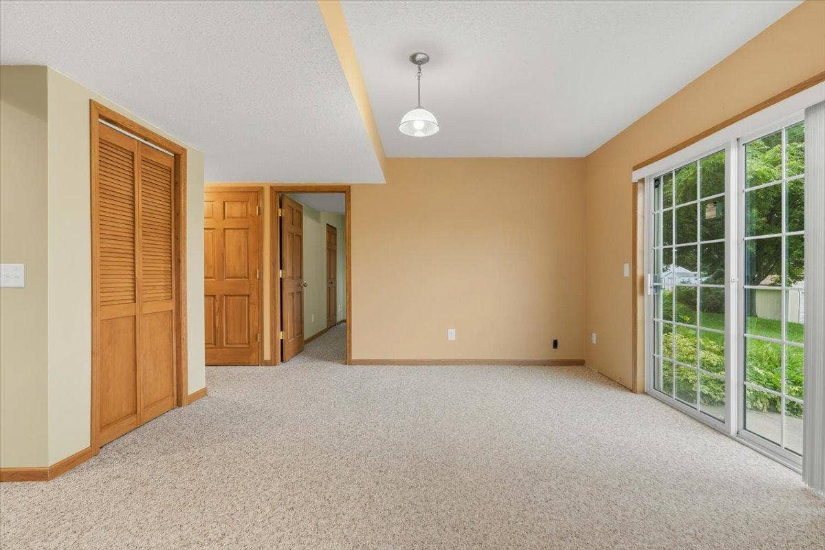 931 Sterling Street S, Maplewood, MN 55119 19-DSC07113.jpg