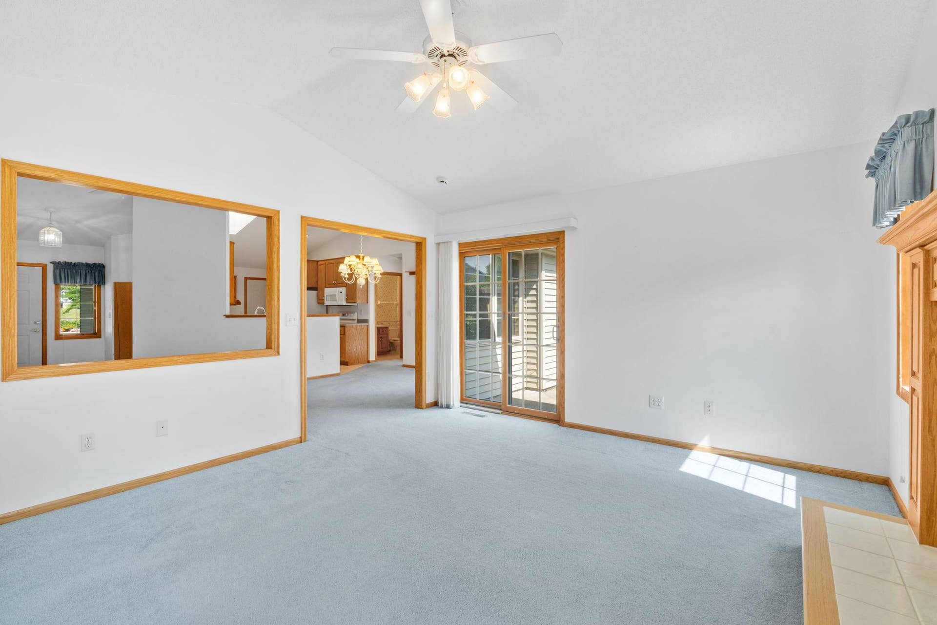 3700 Ladyslipper Lane N, Brooklyn Park, MN 55443 14-web-or-mls-3700 Ladyslipper N-20.jpg