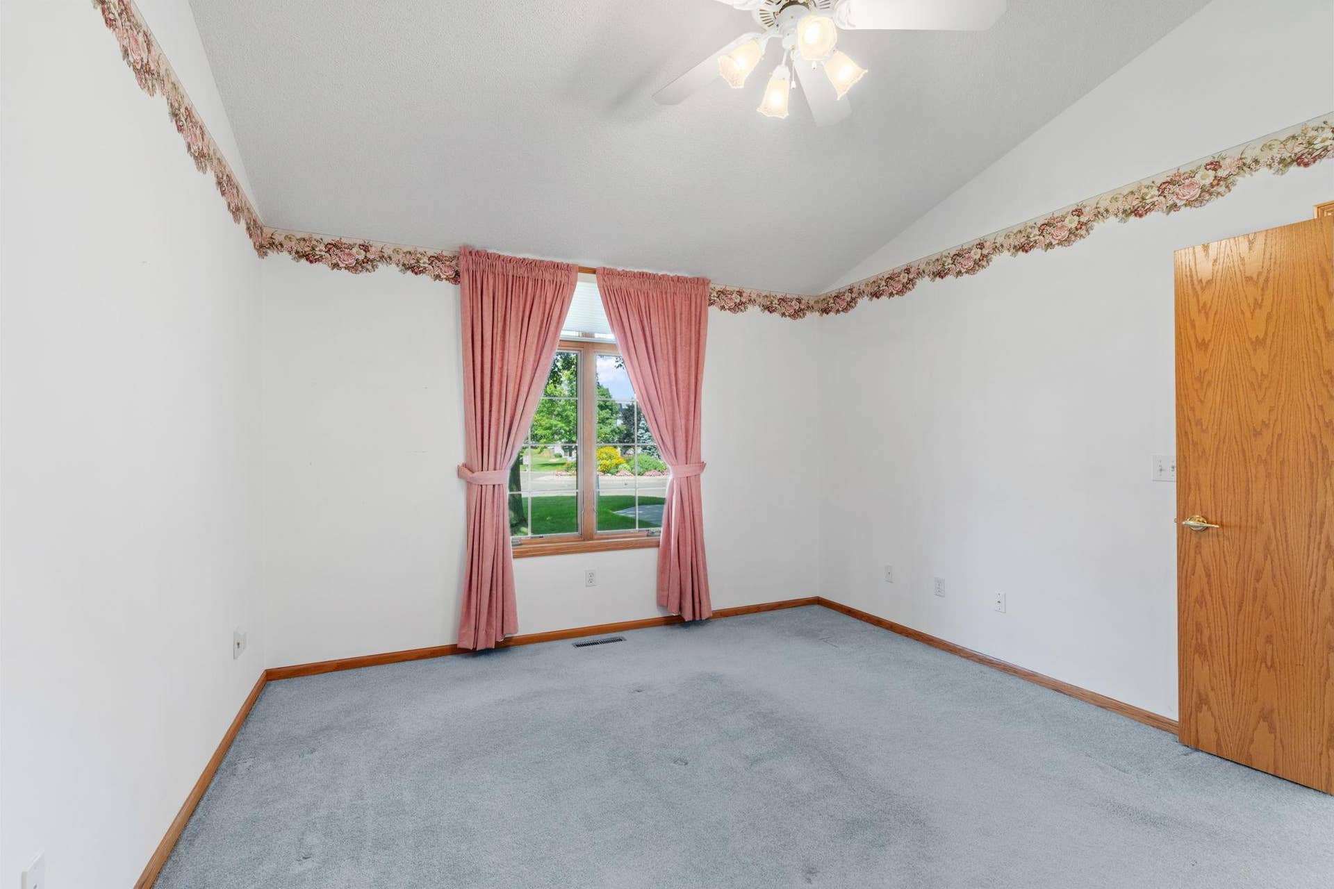 3700 Ladyslipper Lane N, Brooklyn Park, MN 55443 24-web-or-mls-3700 Ladyslipper N-28.jpg