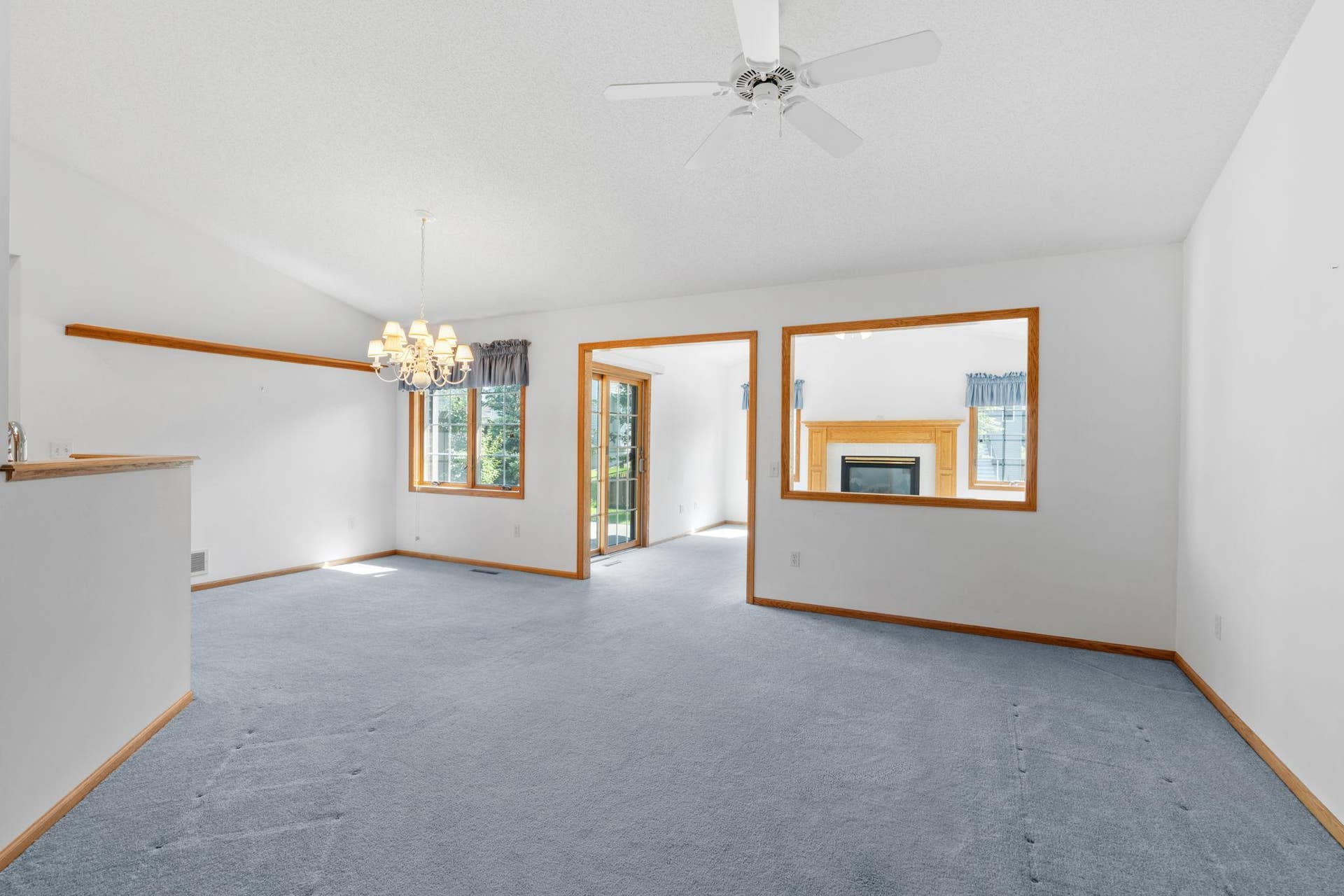 3700 Ladyslipper Lane N, Brooklyn Park, MN 55443 7-web-or-mls-3700 Ladyslipper N-11.jpg