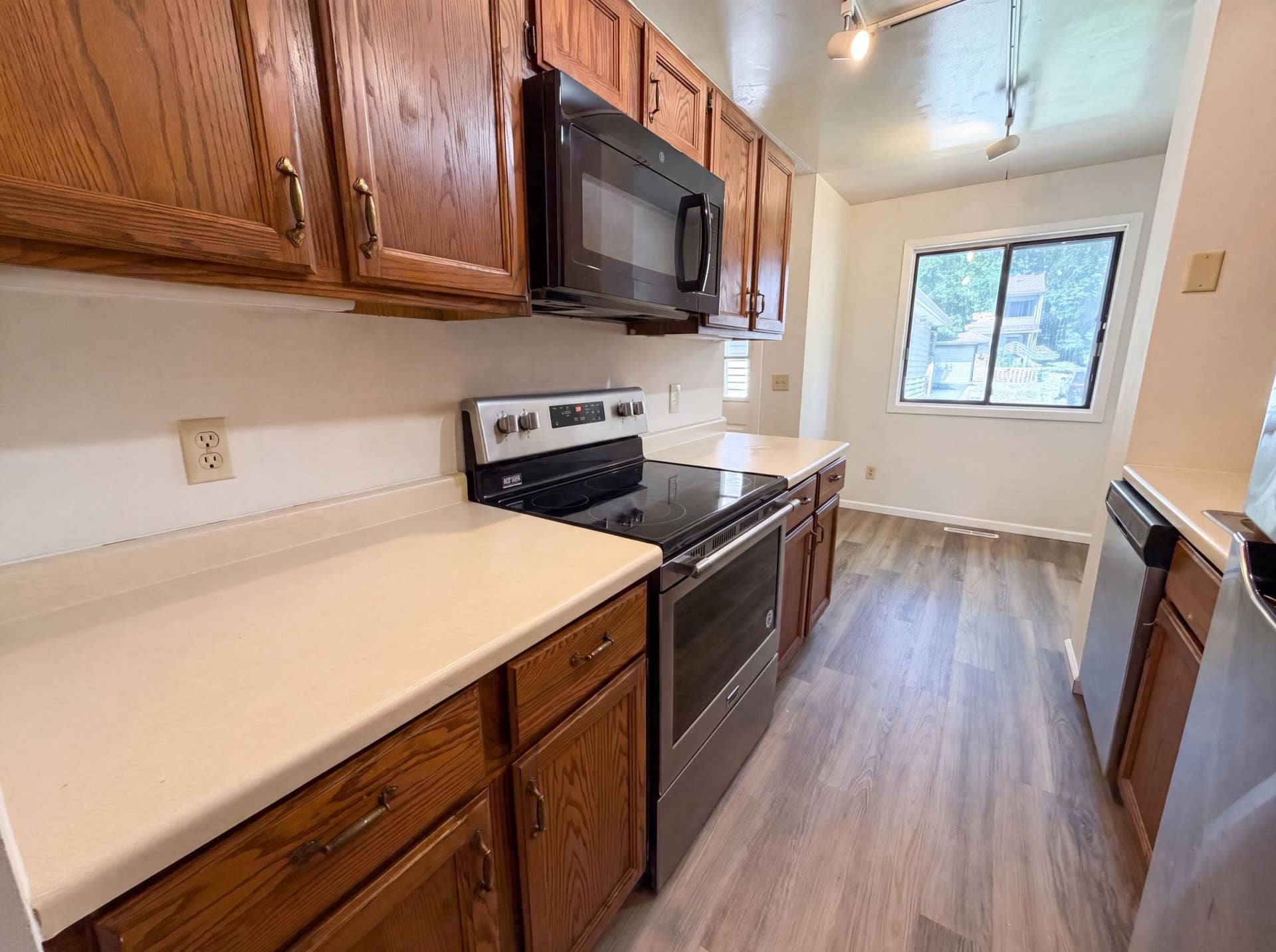 201 Bridlewood Drive, 88, Saint Paul, MN 55119 listing_11.jpg