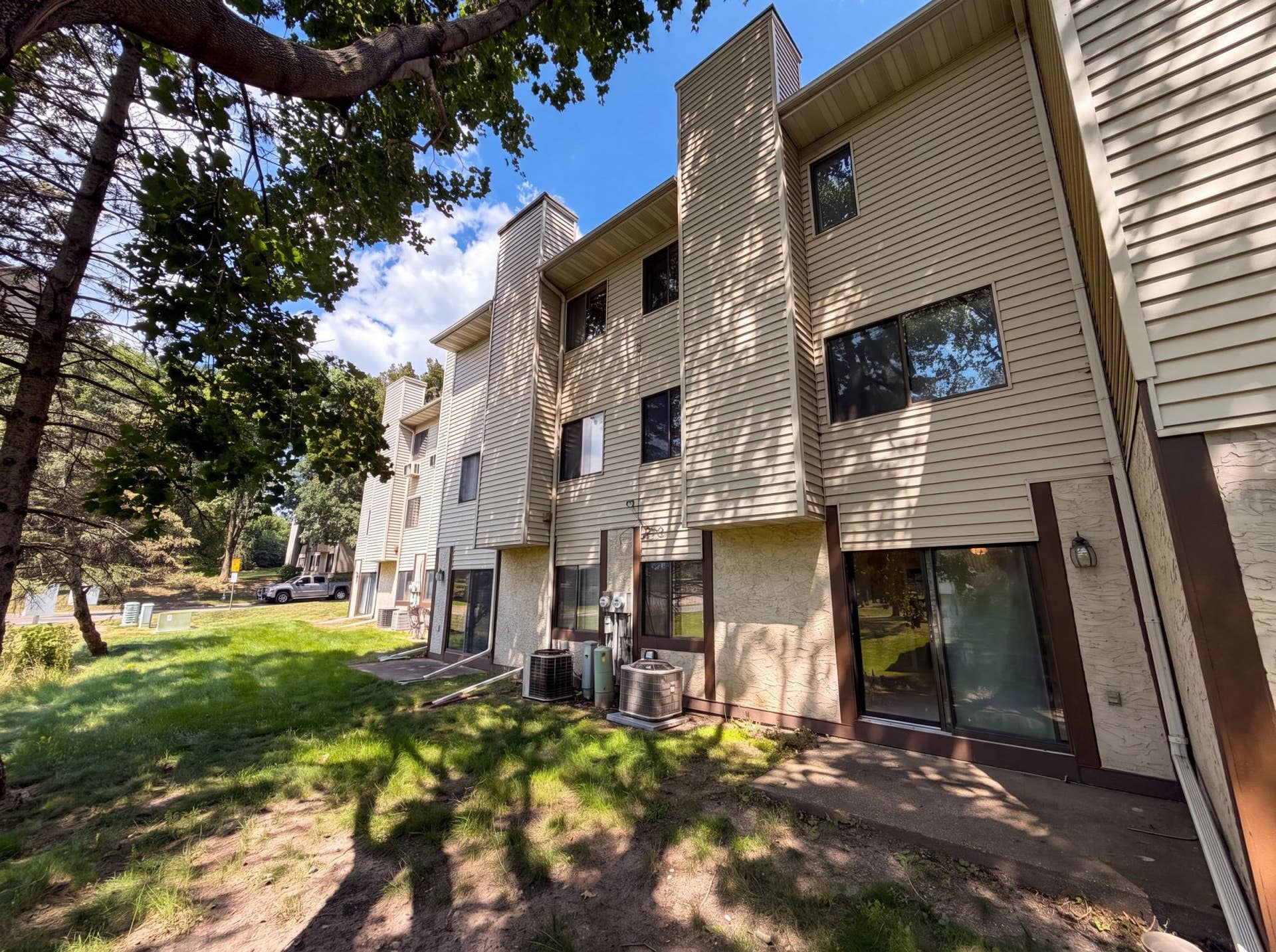 201 Bridlewood Drive, 88, Saint Paul, MN 55119 listing_4.jpg