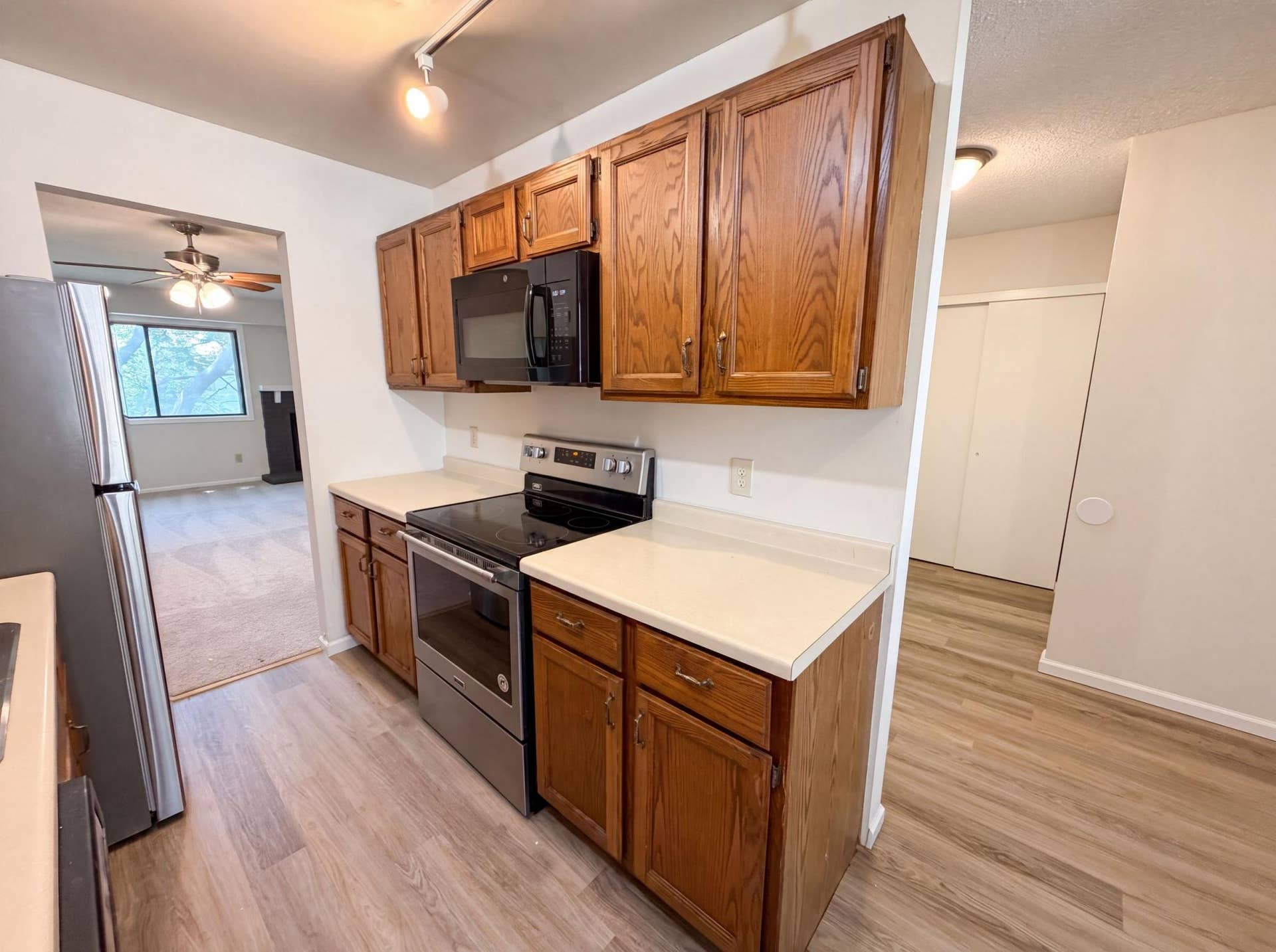 201 Bridlewood Drive, 88, Saint Paul, MN 55119 listing_9.jpg
