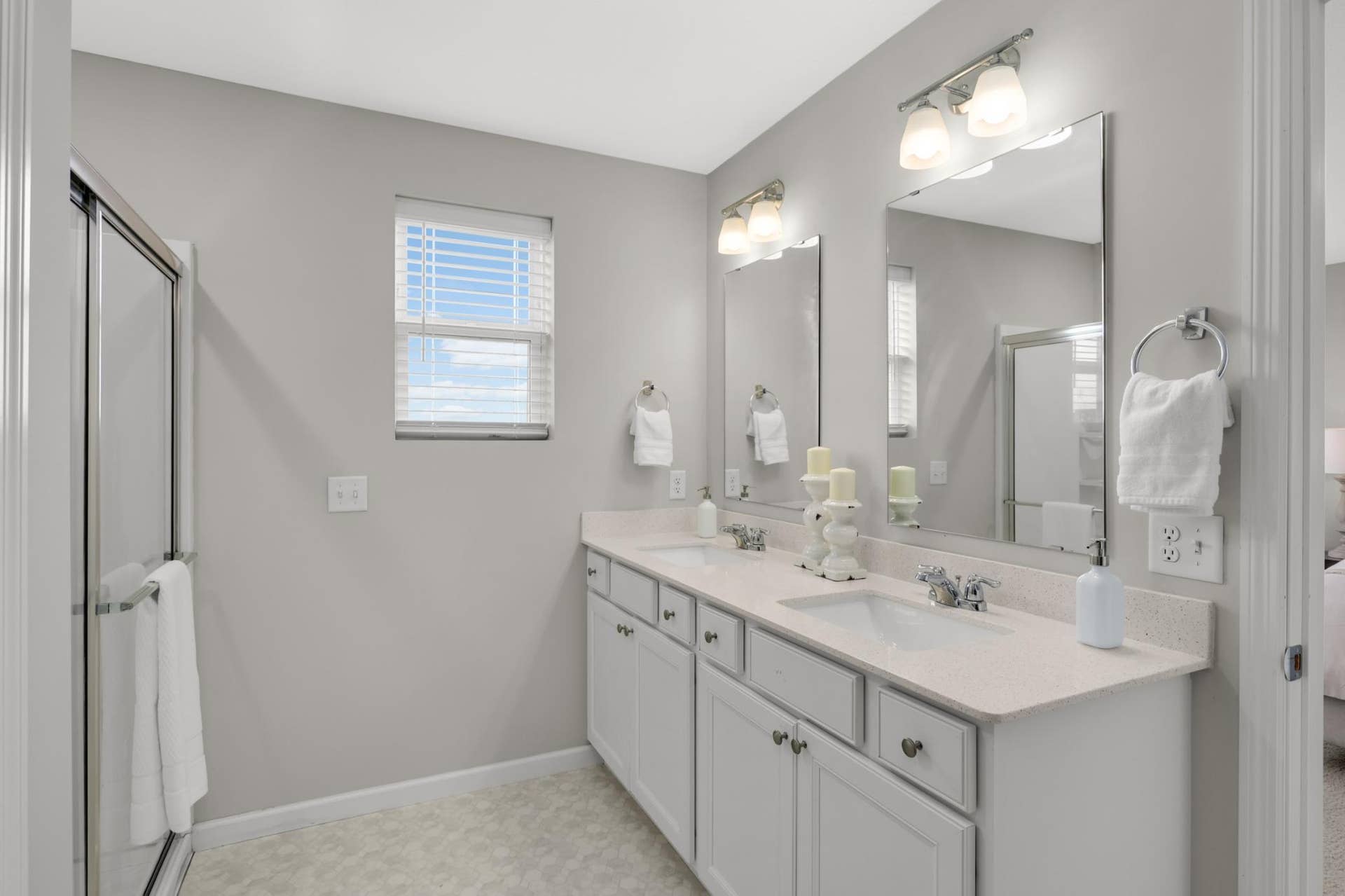 11321 Brookview Road, Woodbury, MN 55129 11321 Brookview Road, Woodbury, MN 55129