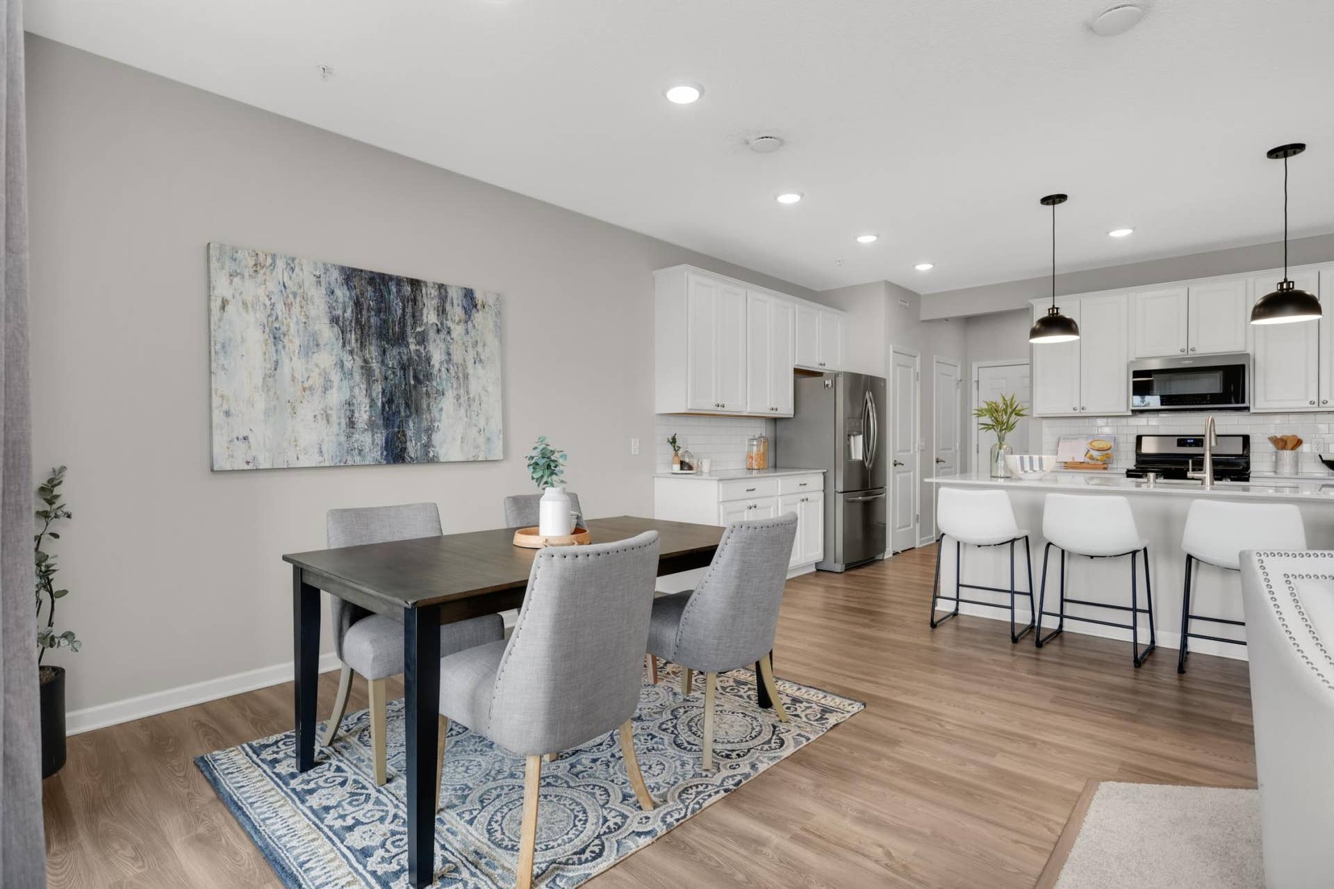 11321 Brookview Road, Woodbury, MN 55129 11321 Brookview Road, Woodbury, MN 55129