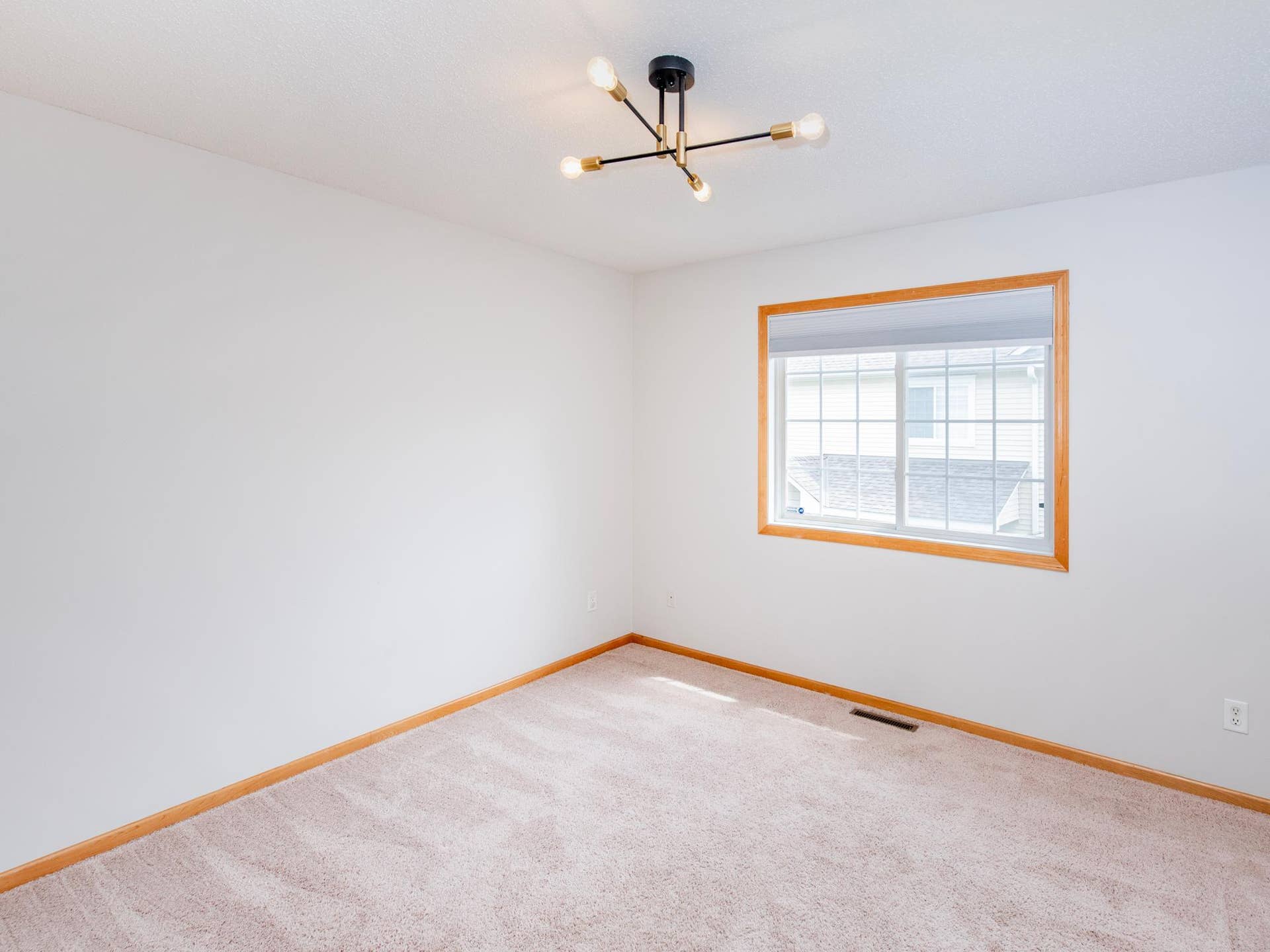 11011 Oak Grove Circle, #B, Woodbury, MN 55129 Bedroom 2