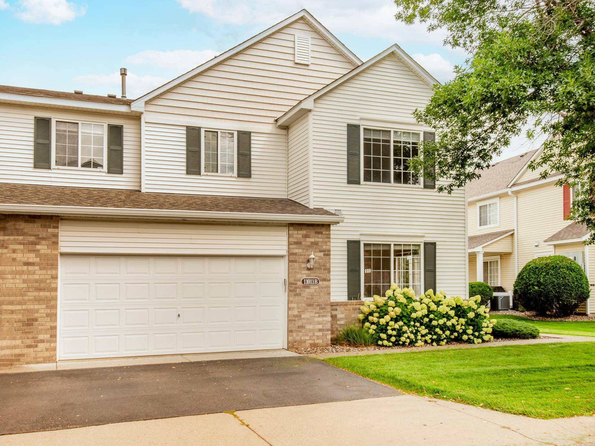 11011 Oak Grove Circle, #B, Woodbury, MN 55129 DSC_7337.jpg