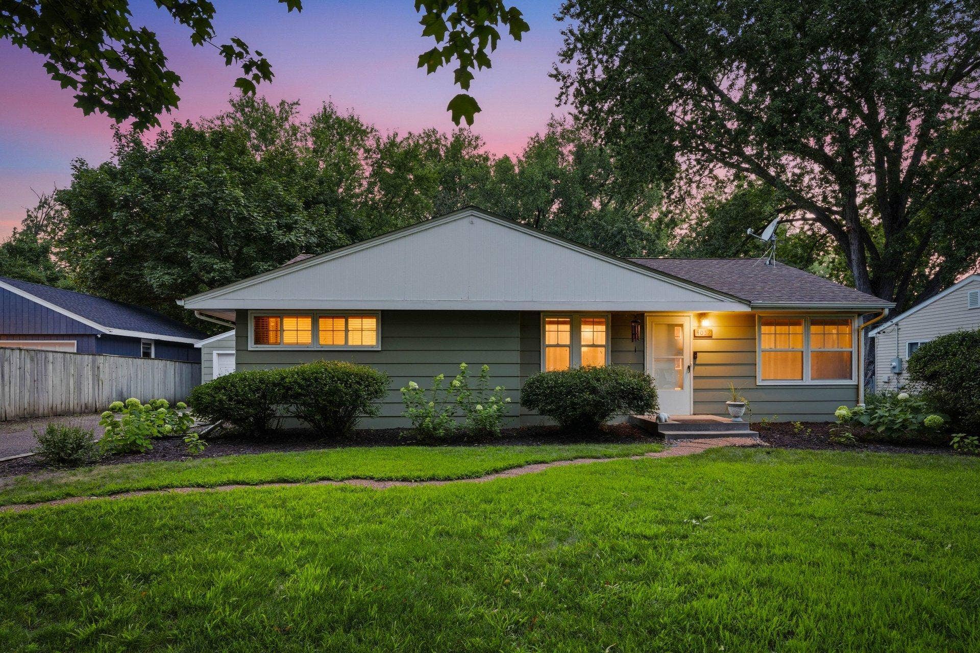 4057 Gisella Boulevard, White Bear Lake, MN 55110 001_4057_gisella_blvd_6_918.jpg