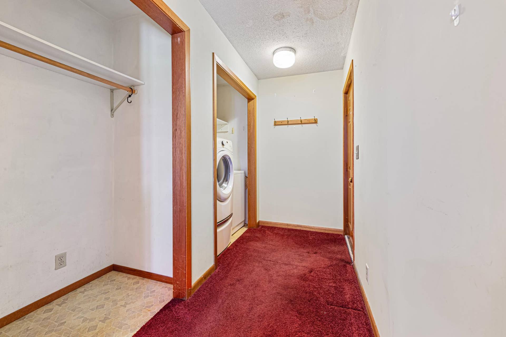 hall_laundry_garage entry