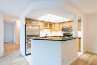 2885 Knox Avenue S, #404, 21, Minneapolis, MN 55408 Knox1.jpg