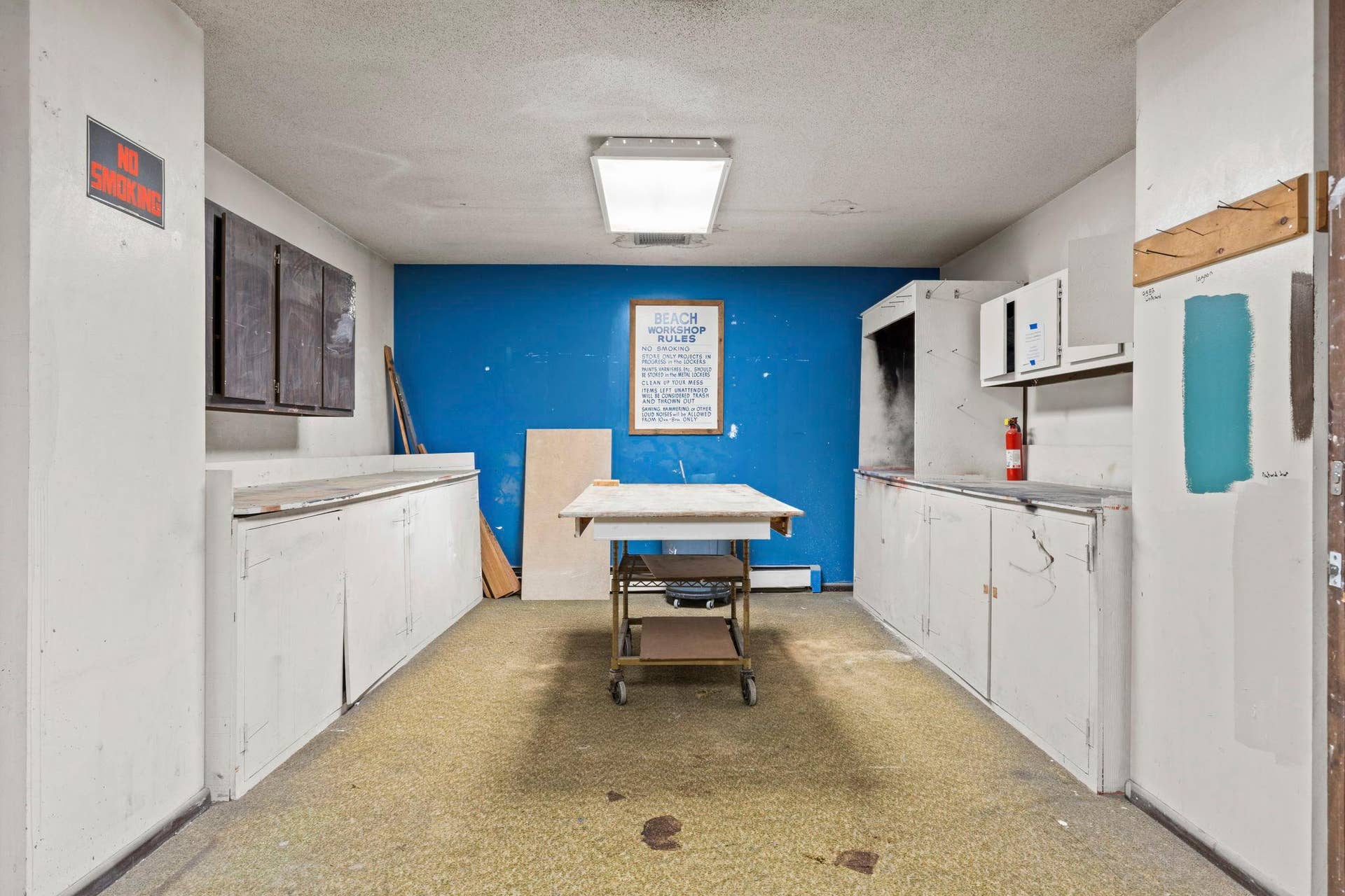 4201 Lakeside Avenue N, #214, Brooklyn Center, MN 55429 Community workshop room offering a dedicated space for projects, hobbies, and creative pursuits.