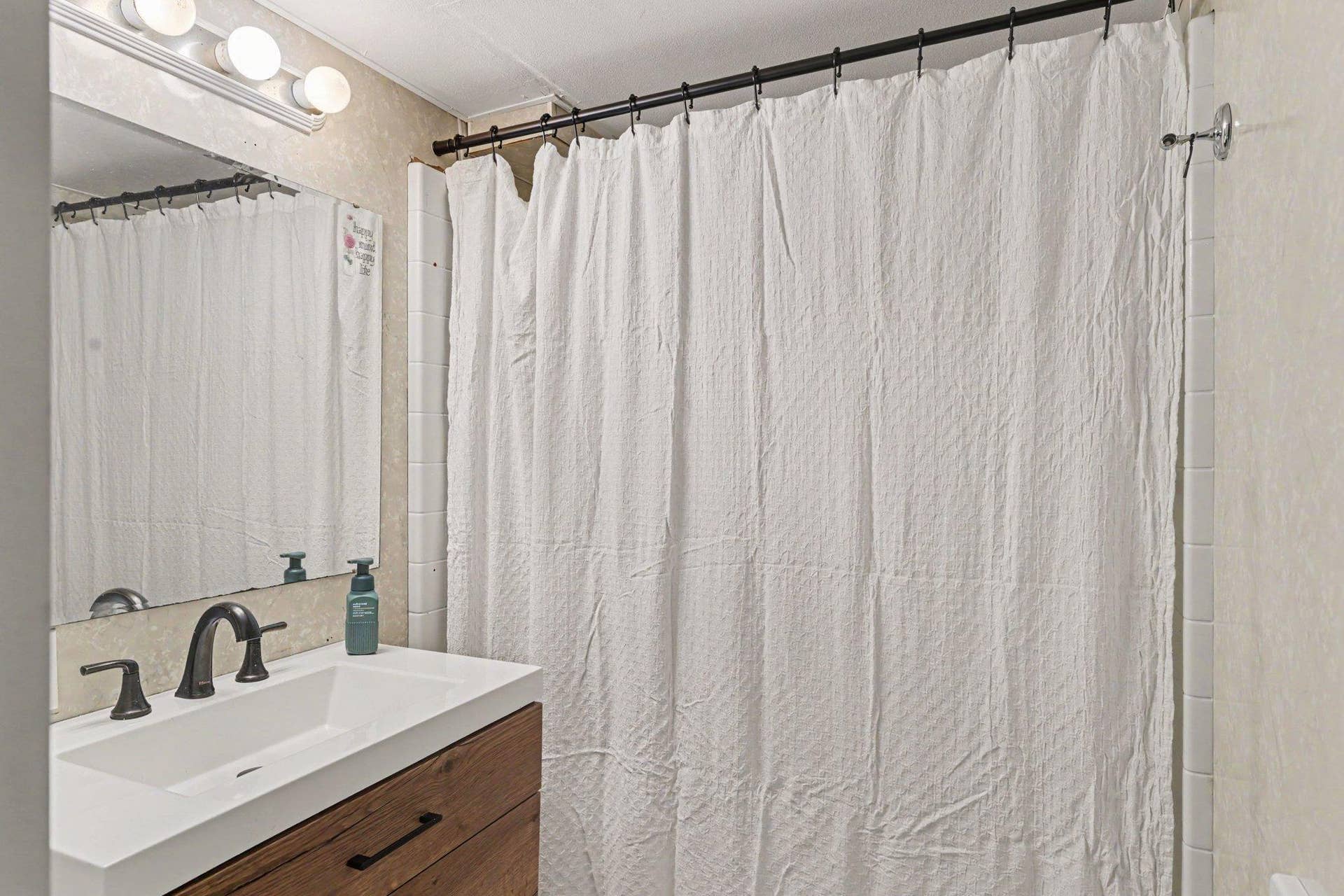 6356 48th Street N, Oakdale, MN 55128 Lower level refreshed bath