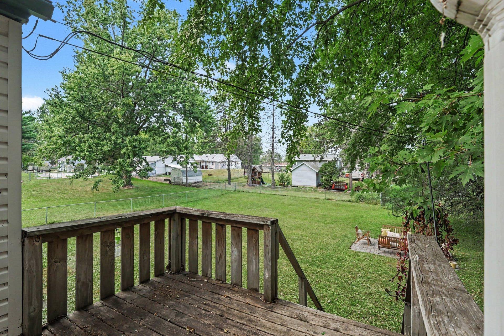 6356 48th Street N, Oakdale, MN 55128 Back deck