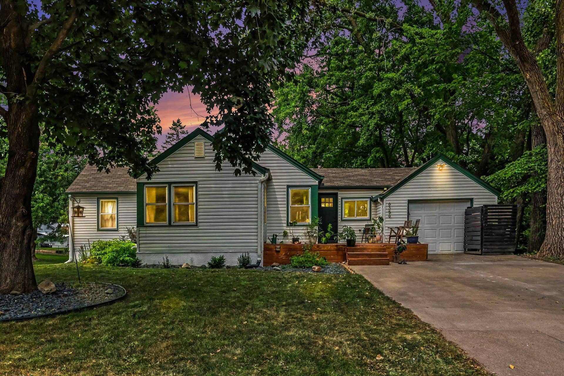 6356 48th Street N, Oakdale, MN 55128 6356 48th Street N, Oakdale, MN 55128