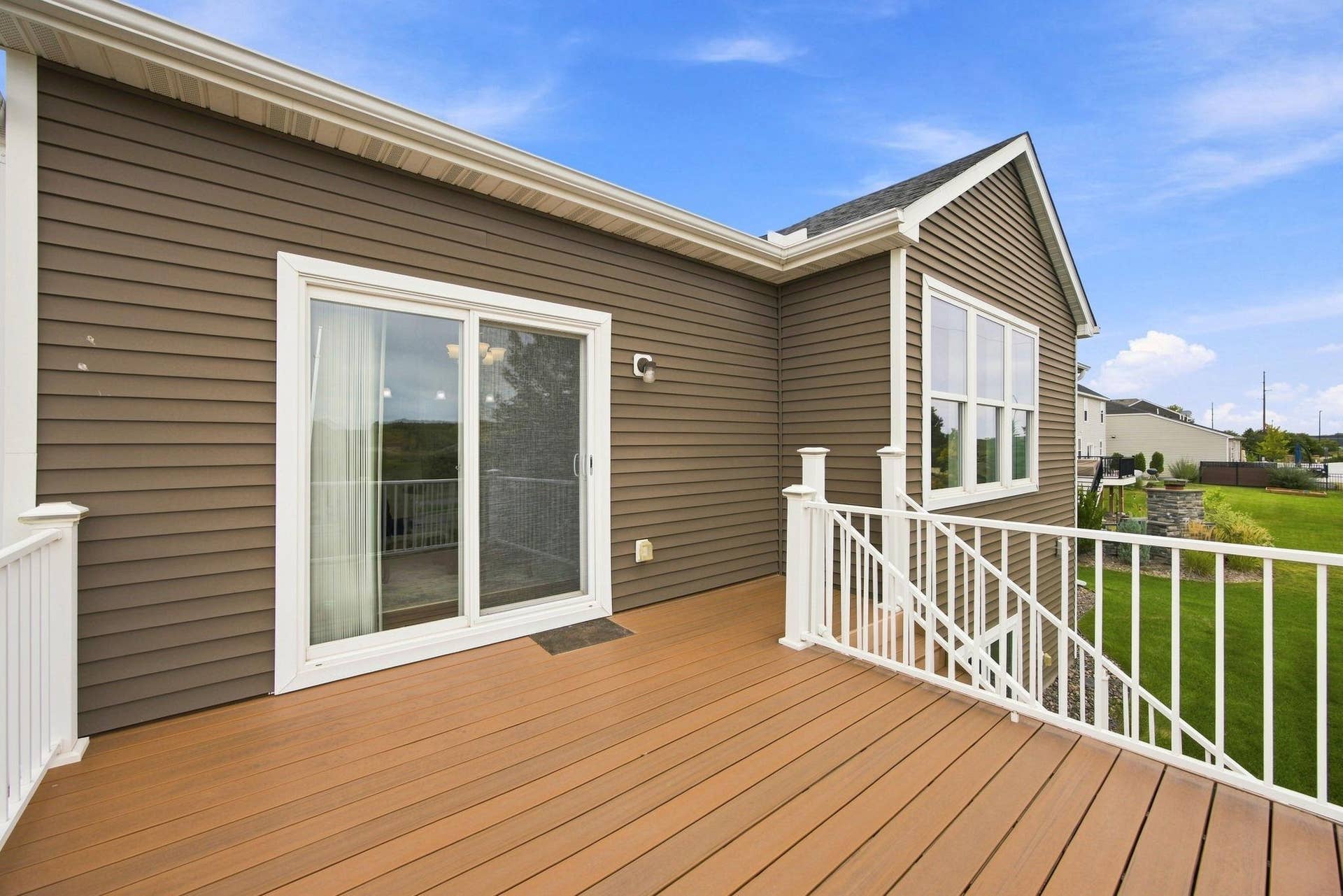 8270 Arrowwood Lane N, Maple Grove, MN 55369 8270 Arrowwood Lane N, Maple Grove, MN 55369