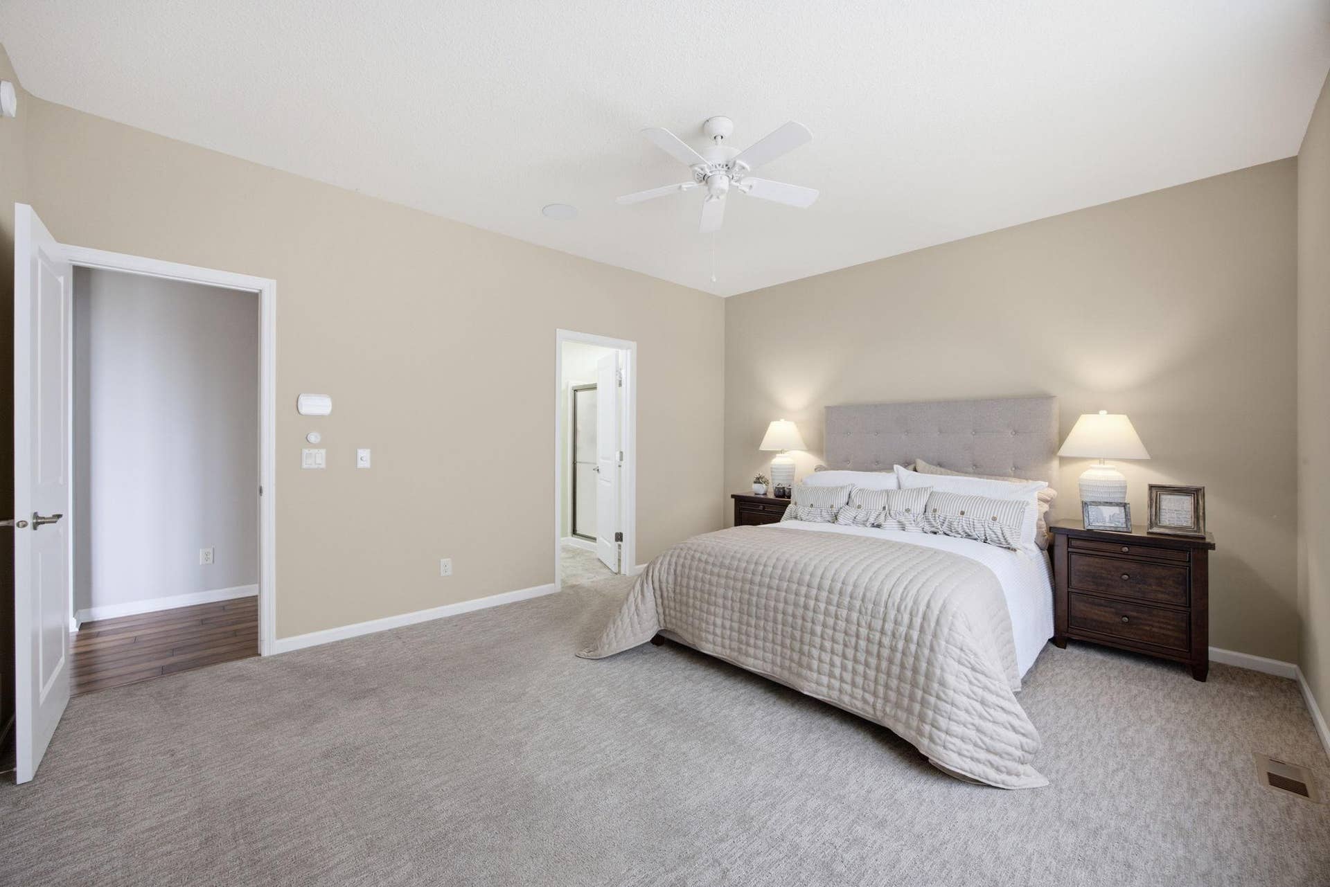 8270 Arrowwood Lane N, Maple Grove, MN 55369 8270 Arrowwood Lane N, Maple Grove, MN 55369