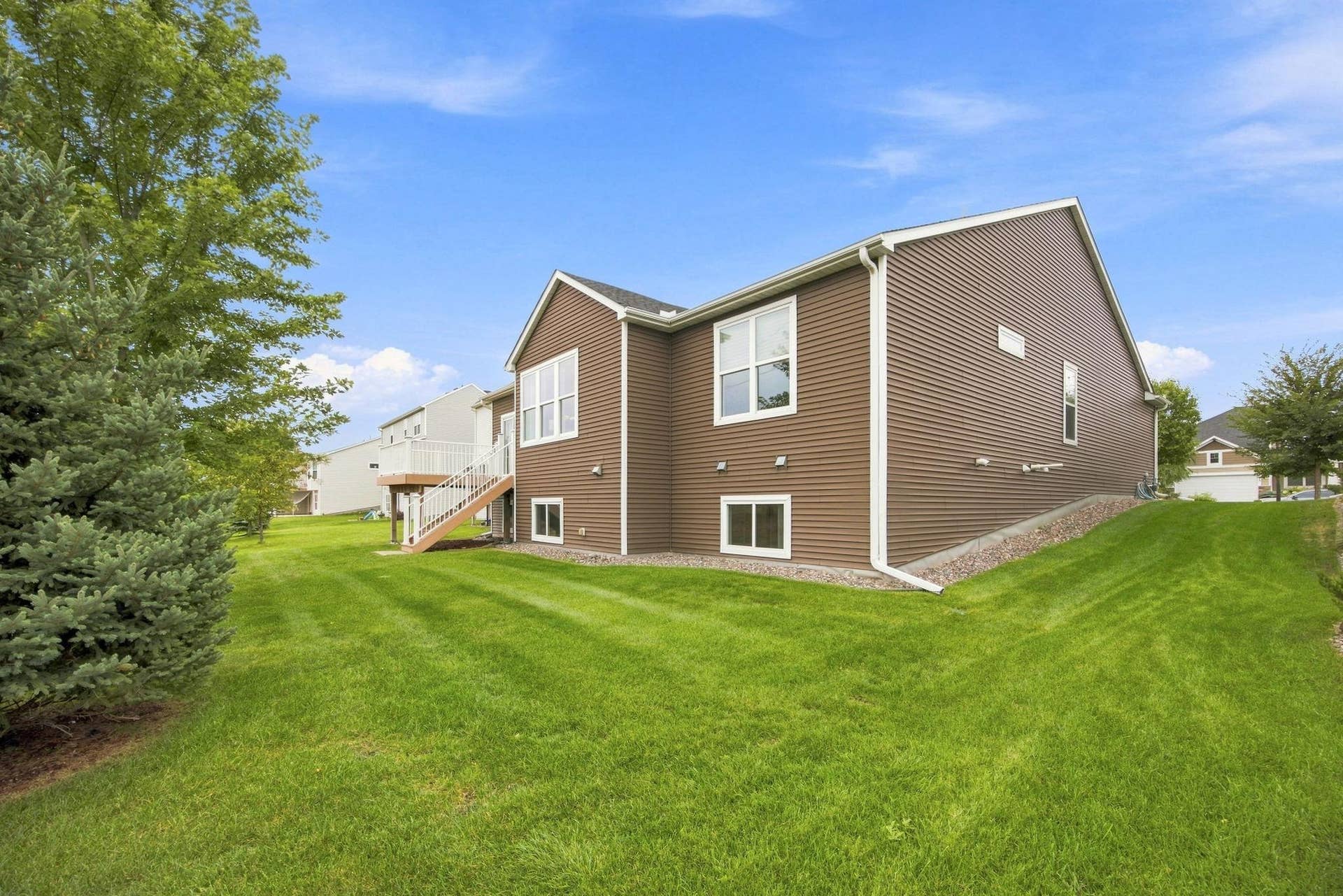 8270 Arrowwood Lane N, Maple Grove, MN 55369 8270 Arrowwood Lane N, Maple Grove, MN 55369