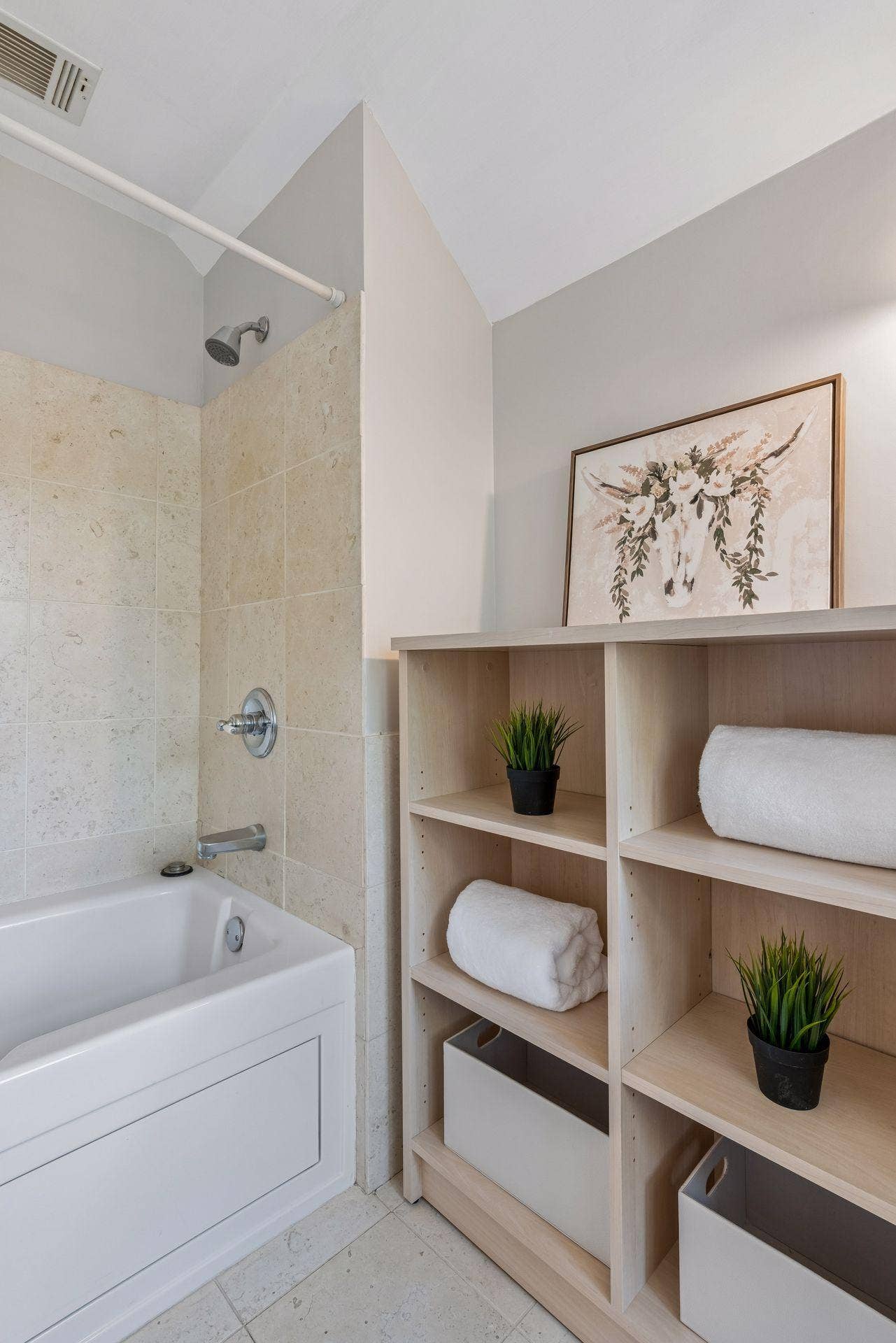 4120 Queen Avenue S, 42, Minneapolis, MN 55410 E1.jpg
