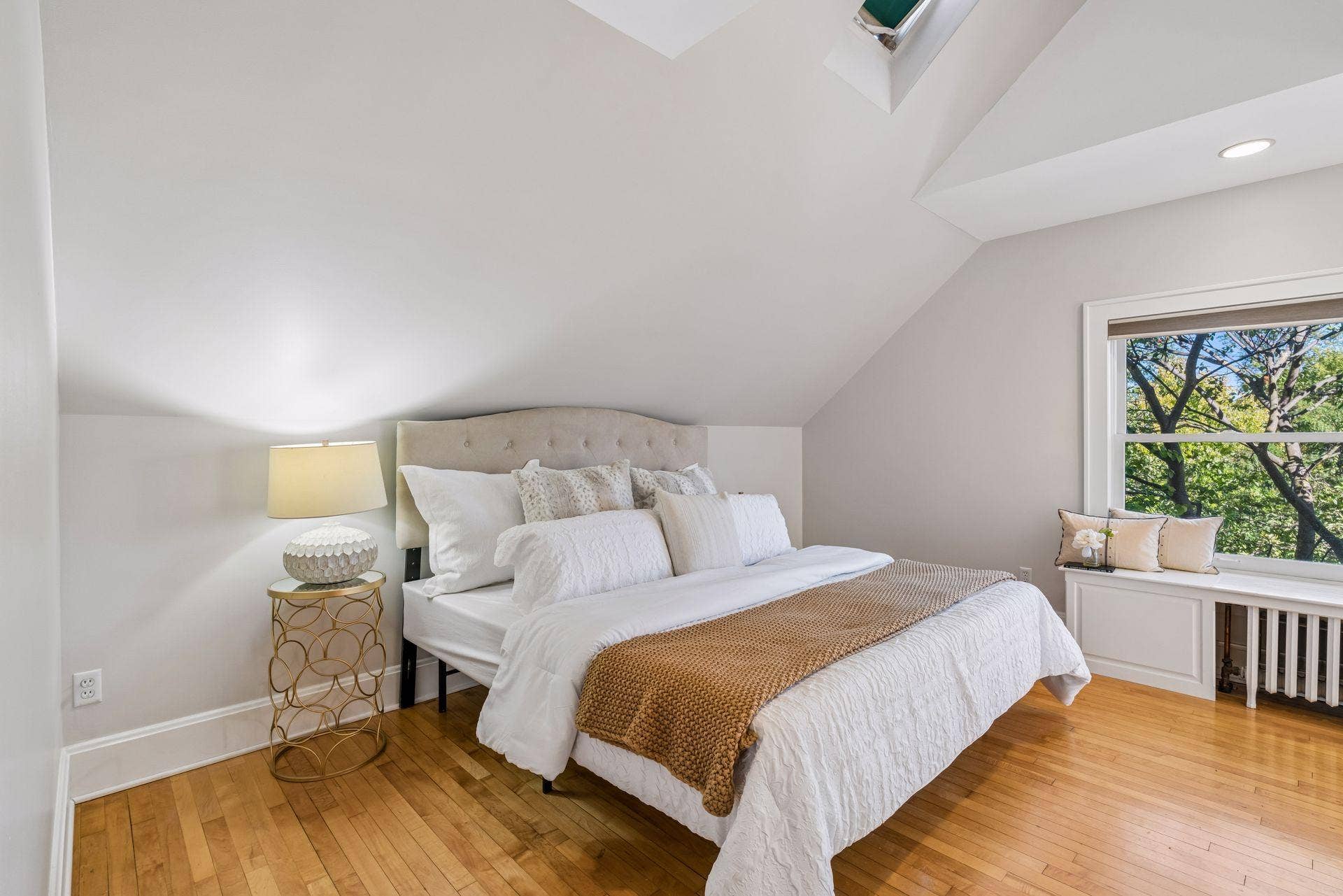 4120 Queen Avenue S, 42, Minneapolis, MN 55410 C7.jpg