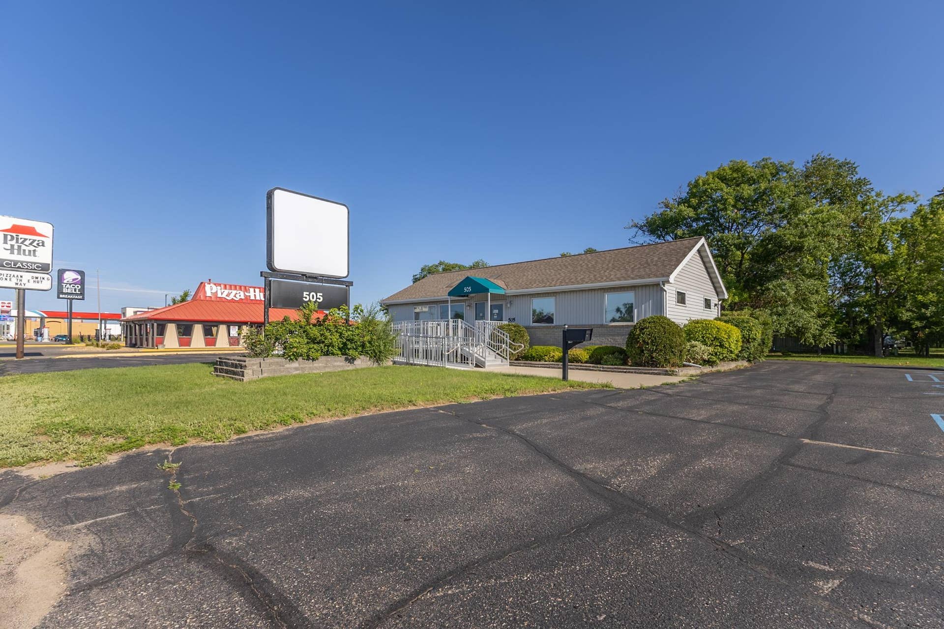 505 Paul Bunyan Drive NW, Bemidji, MN 56601 505-2.jpg