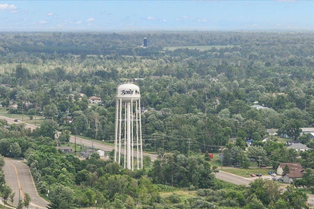 824 Paul Bunyan Drive SE, Bemidji, MN 56601 08-DJI_20260720150551_0600_D.jpg