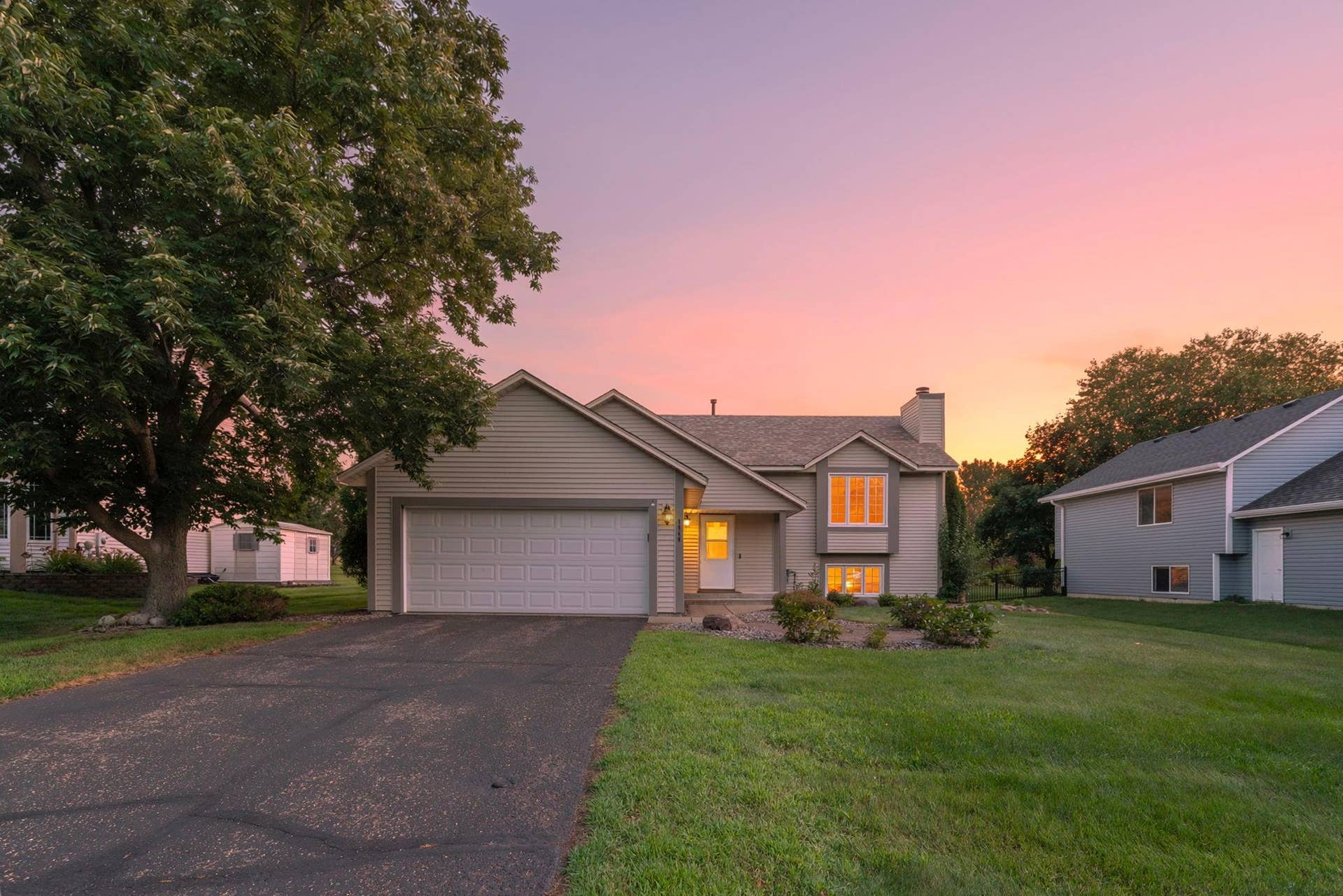 9044 Sequoia Road, Woodbury, MN 55125 1-web-or-mls-9044 Sequoia Rd-227 copy.jpg