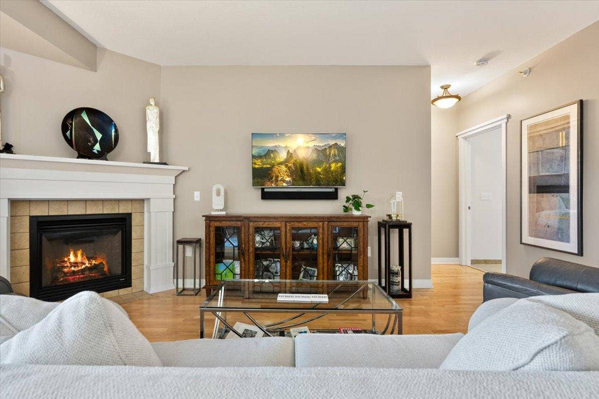 1940 Fulham Street, #207, Roseville, MN 55113 1940 Fulham Street, #207, Roseville, MN 55113