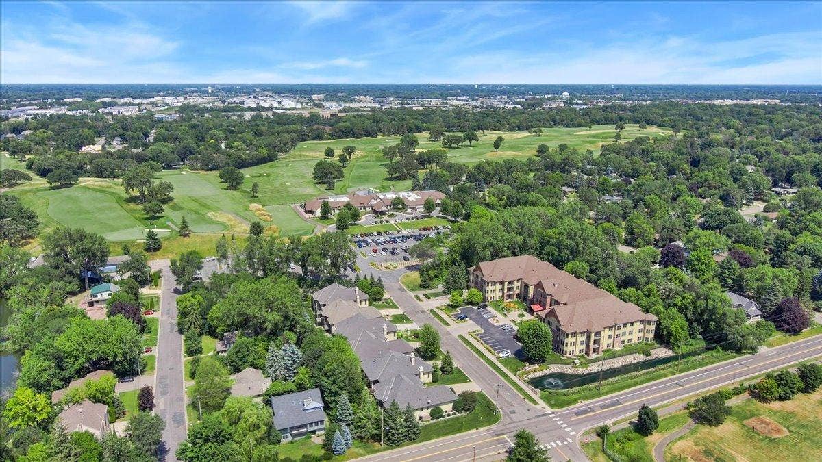 1940 Fulham Street, #207, Roseville, MN 55113 1940 Fulham Street, #207, Roseville, MN 55113