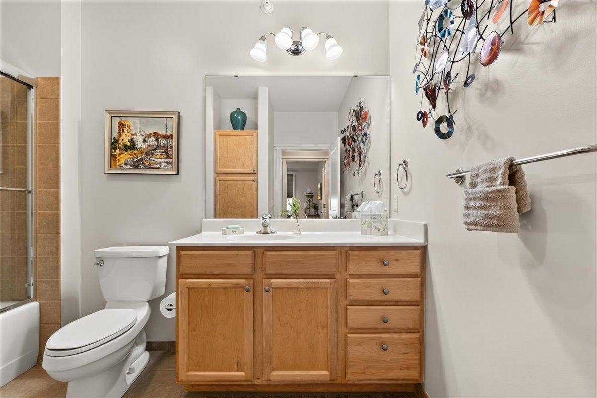 1940 Fulham Street, #207, Roseville, MN 55113 1940 Fulham Street, #207, Roseville, MN 55113
