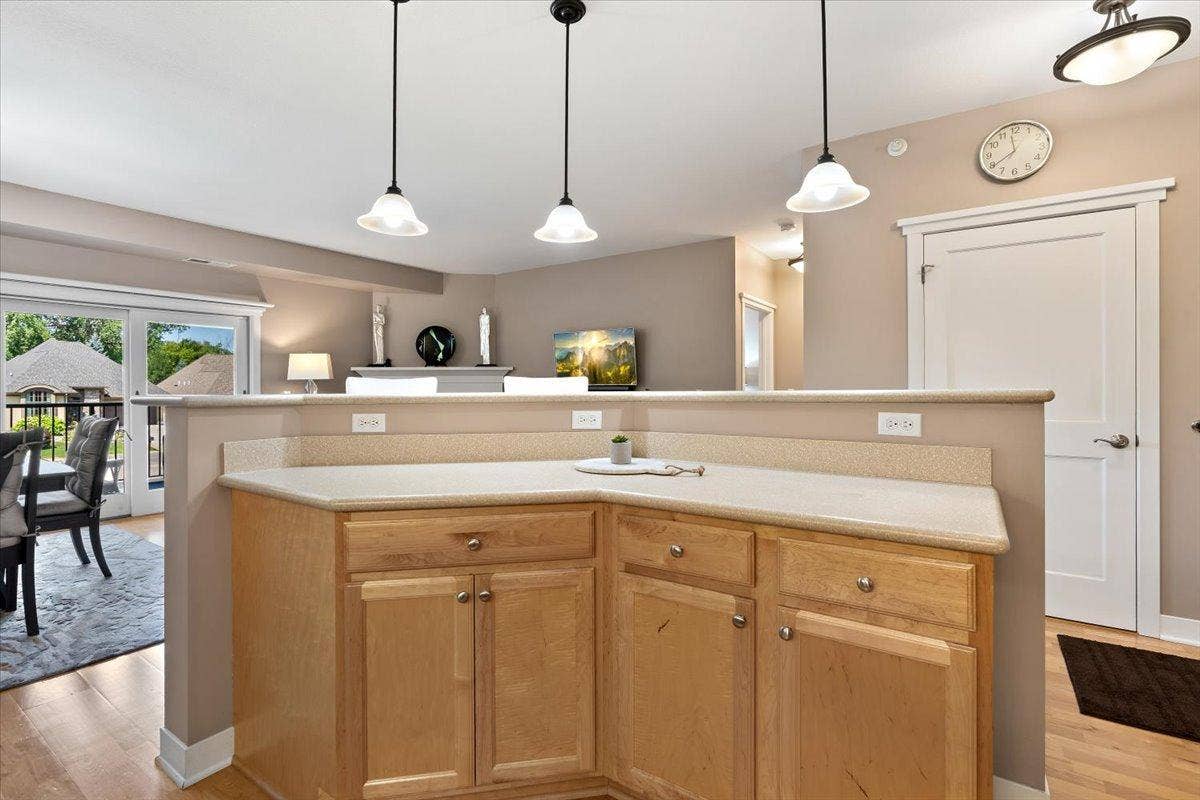 1940 Fulham Street, #207, Roseville, MN 55113 1940 Fulham Street, #207, Roseville, MN 55113