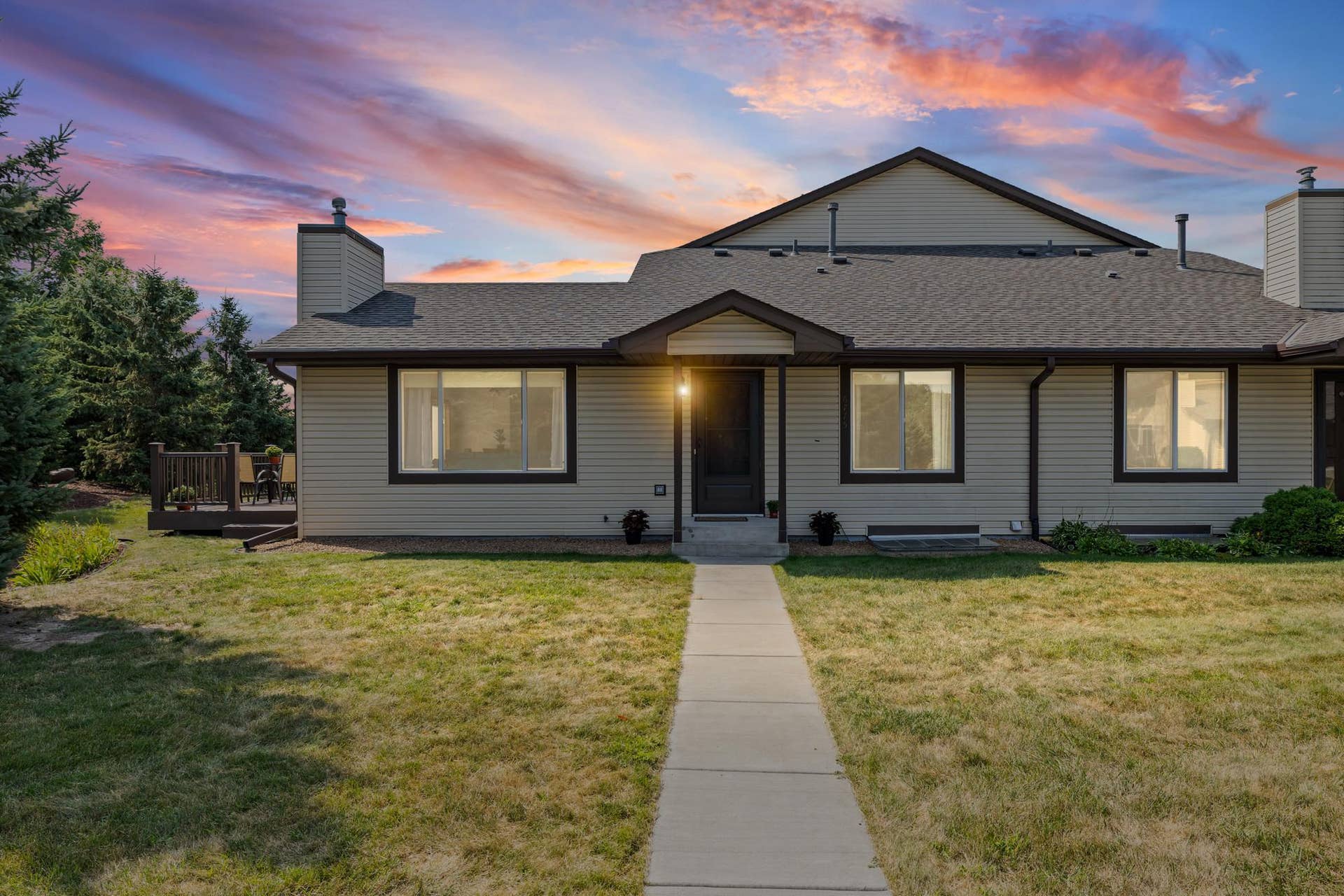 6775 Gretchen Lane N, Oakdale, MN 55128 1V5A0658_addon_dtd_web.jpg