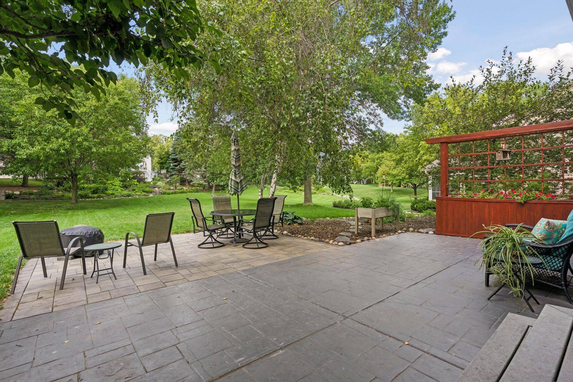 16393 78th Avenue N, Maple Grove, MN 55311 = Relax