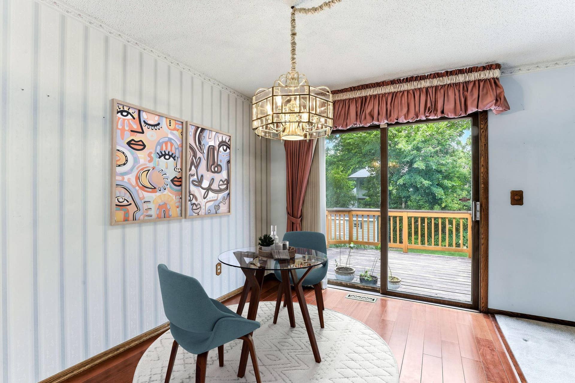 525 Lakewood Drive S, Maplewood, MN 55119 9-web-or-mls-525-Lakewood-Dr-S-07-Staged.jpg