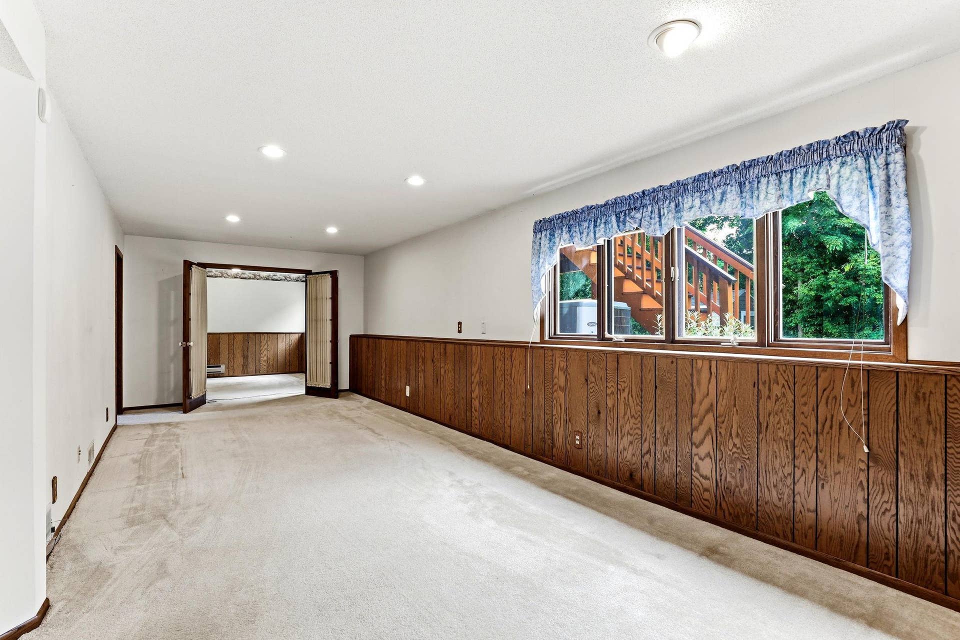 525 Lakewood Drive S, Maplewood, MN 55119 27-web-or-mls-525-Lakewood-Dr-S-27.jpg