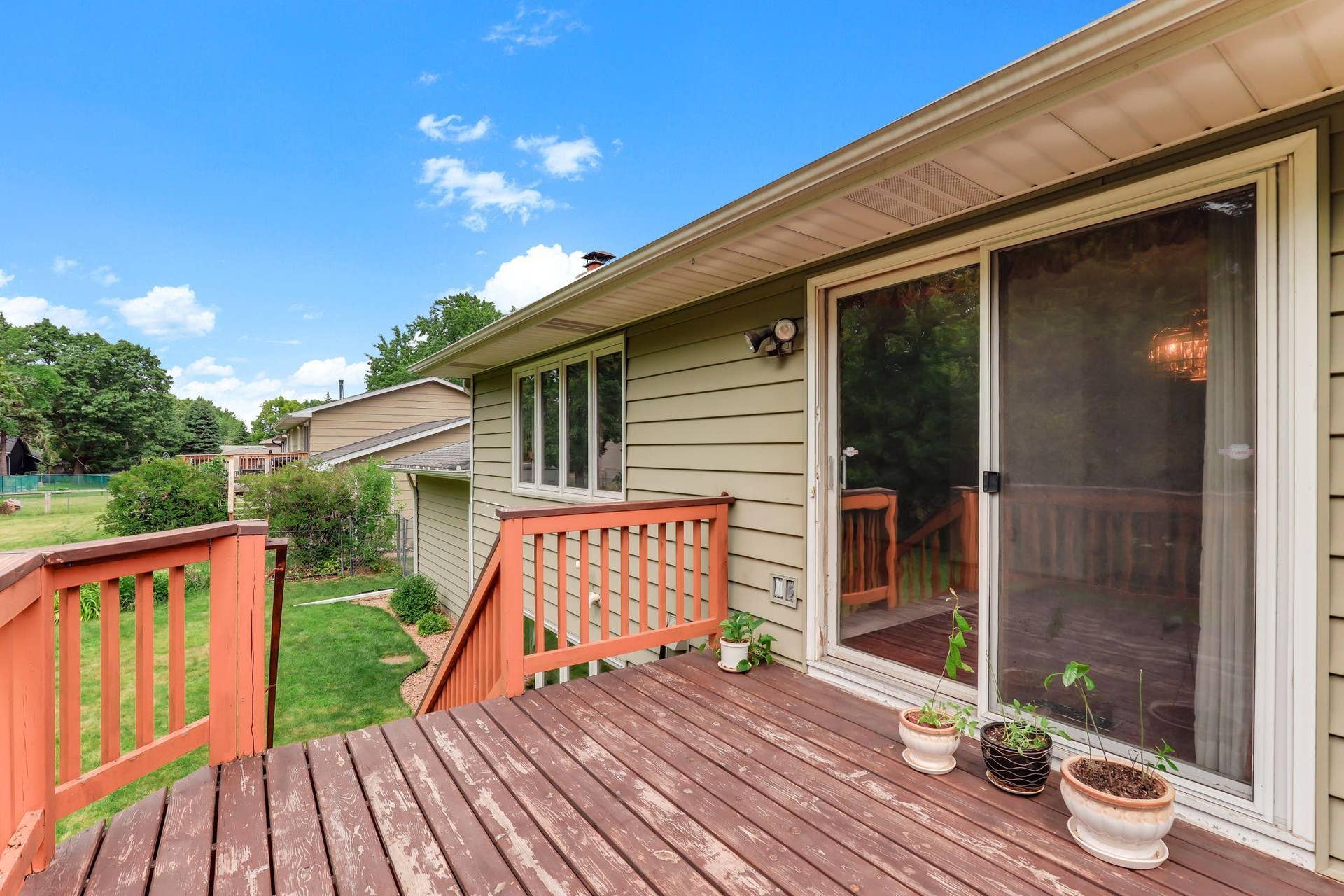 525 Lakewood Drive S, Maplewood, MN 55119 32-web-or-mls-525-Lakewood-Dr-S-32.jpg