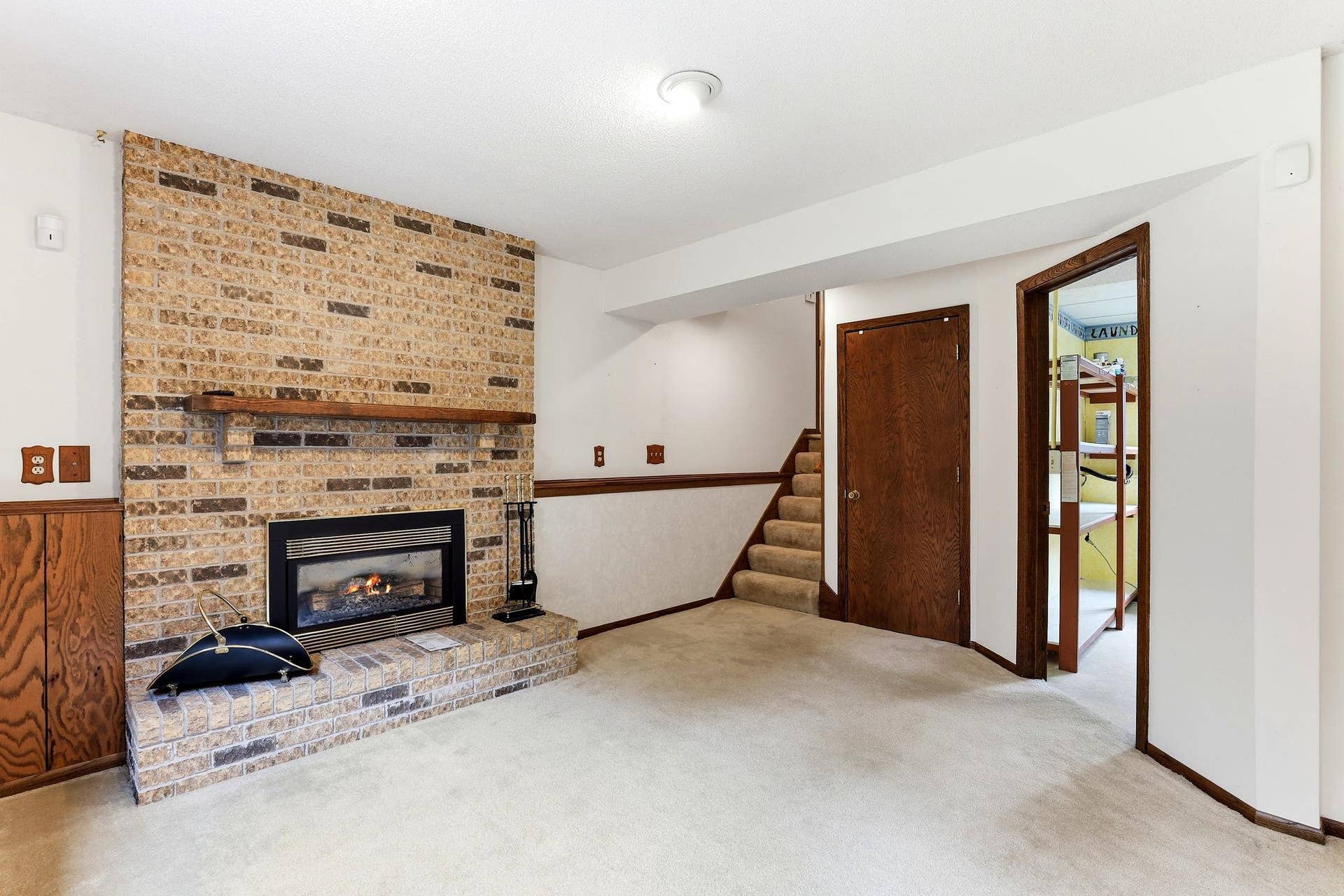 525 Lakewood Drive S, Maplewood, MN 55119 22-web-or-mls-525-Lakewood-Dr-S-22.jpg